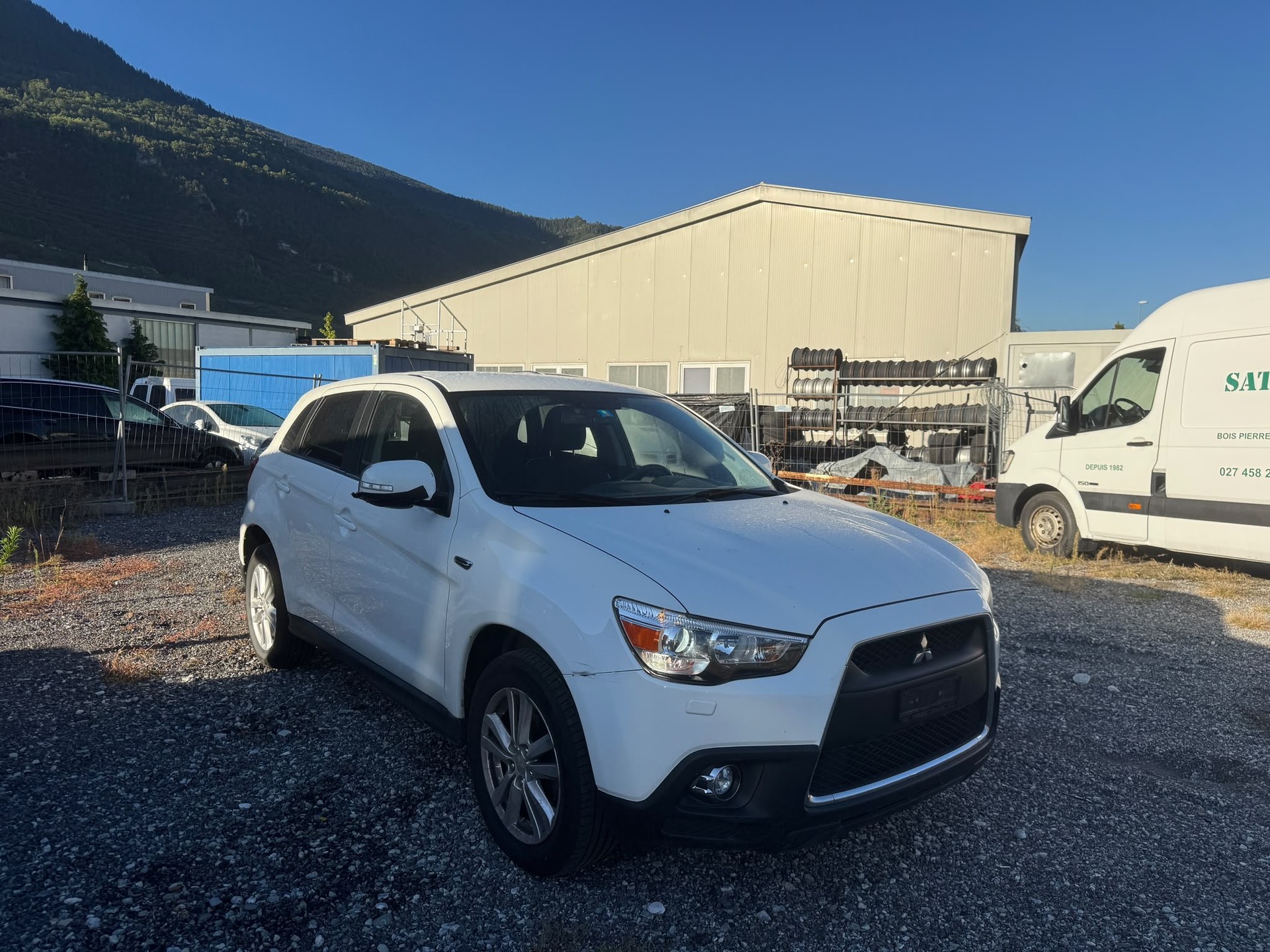 MITSUBISHI ASX 1.8 DID Invite 4WD-image-1