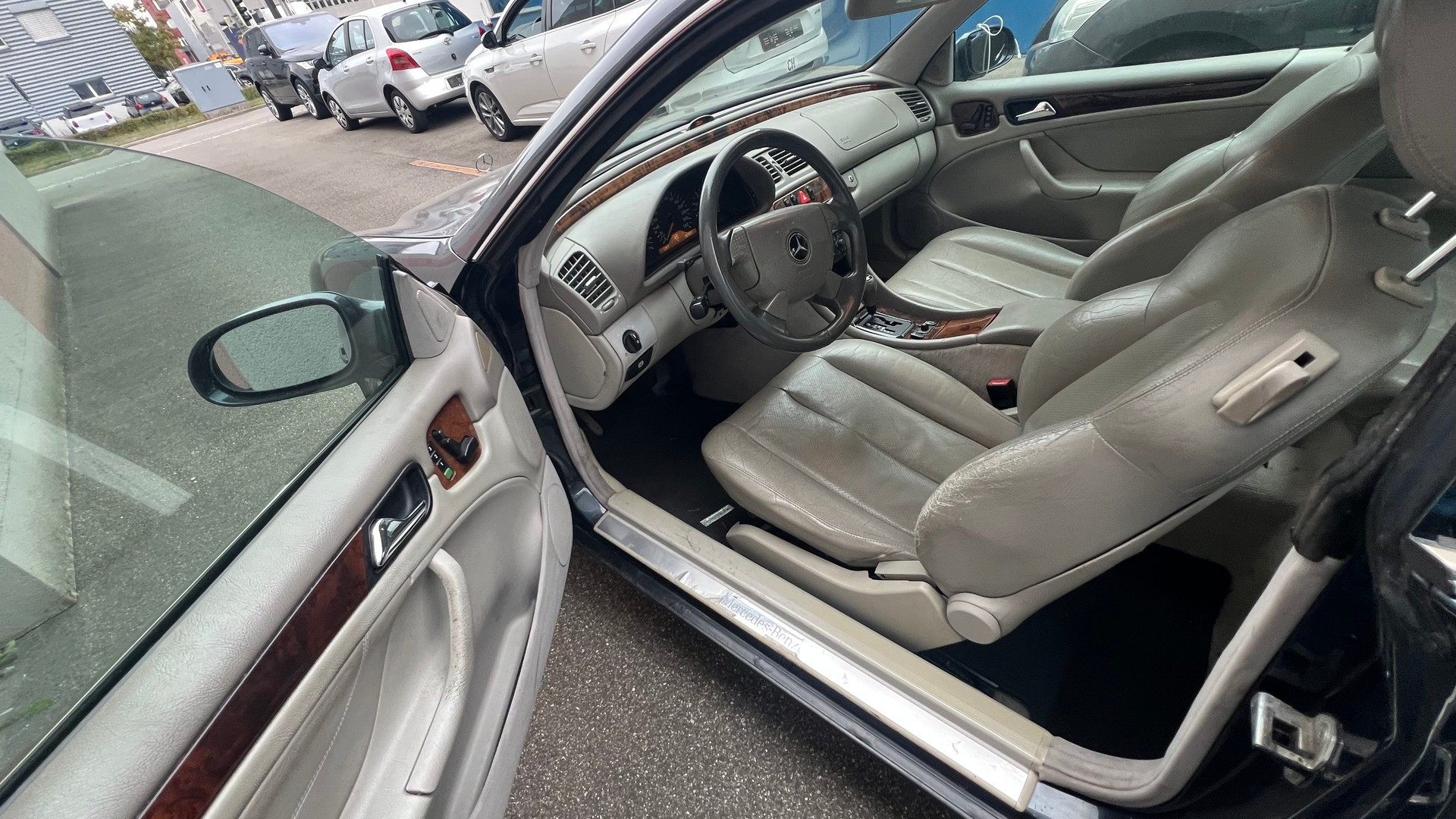 MERCEDES-BENZ CLK 320 Elégance Automatic-image-10