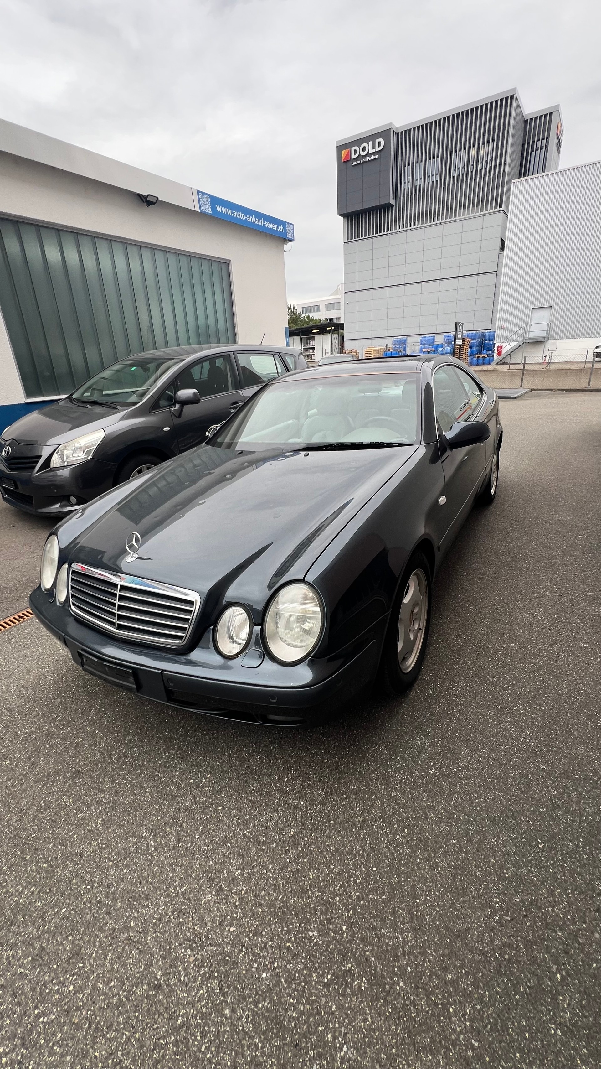 MERCEDES-BENZ CLK 320 Elégance Automatic-image-0