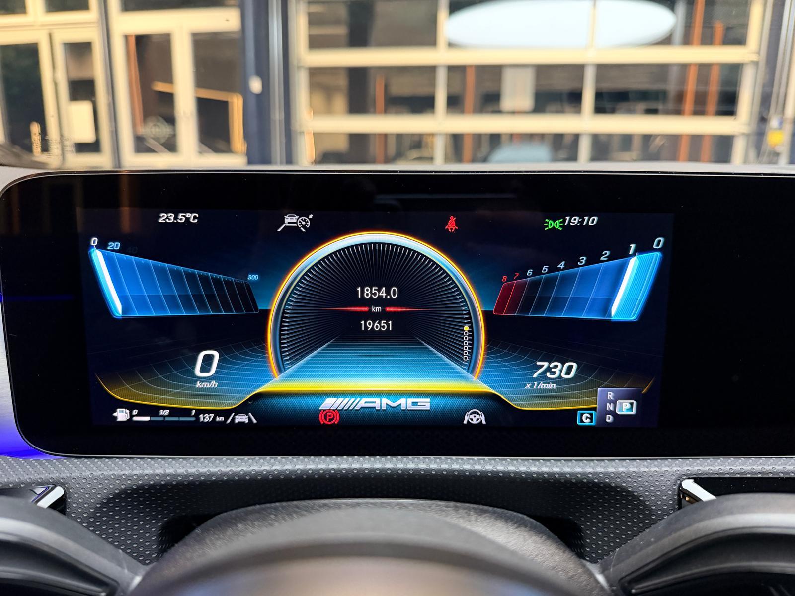 MERCEDES-BENZ CLA-Klasse C118 CLA 45 S AMG 4matic+-image-18