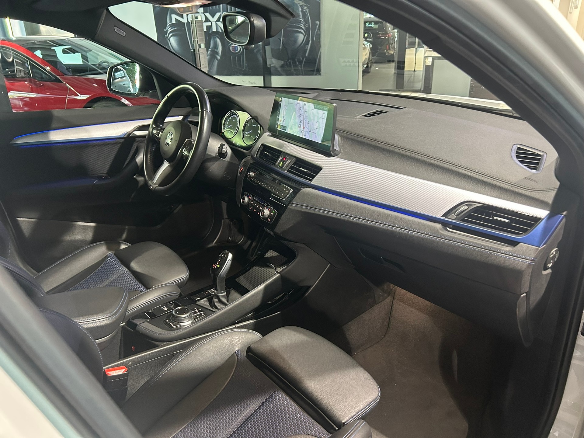 BMW X2 sDrive 18d M Sport Steptronic-image-25