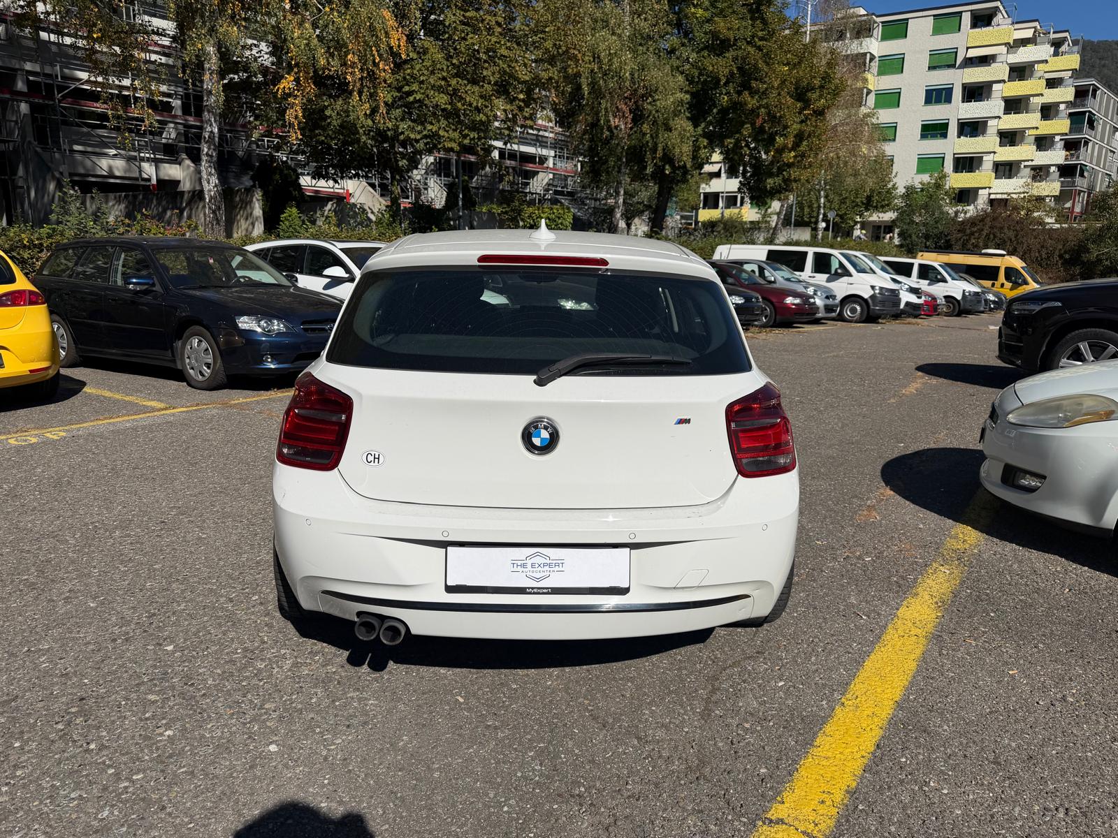BMW 125i-image-4