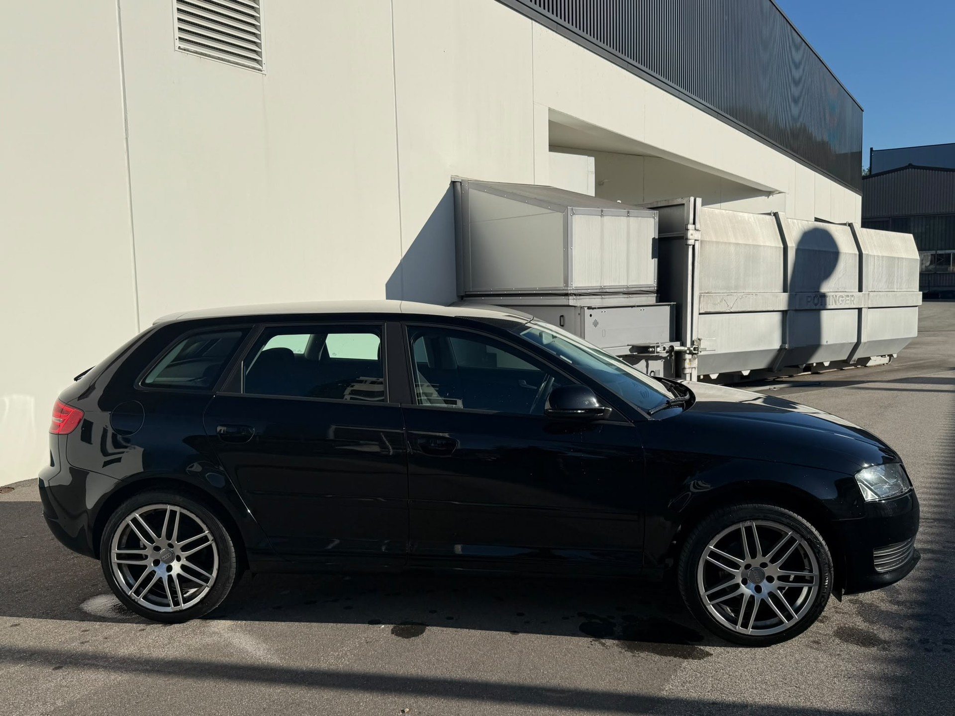 AUDI A3 Sportback 1.4 TFSI Ambiente-image-10