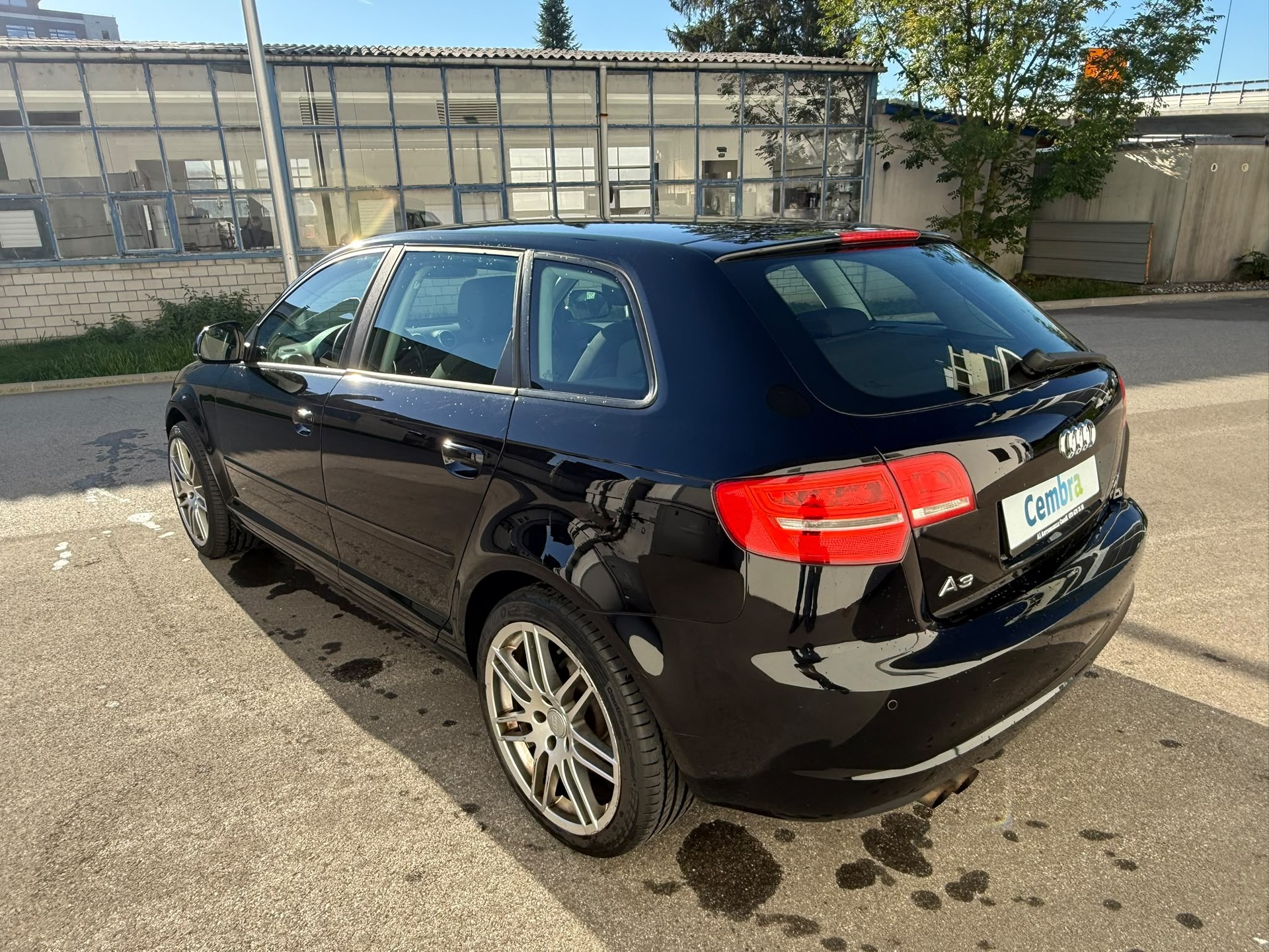 AUDI A3 Sportback 1.4 TFSI Ambiente-image-13