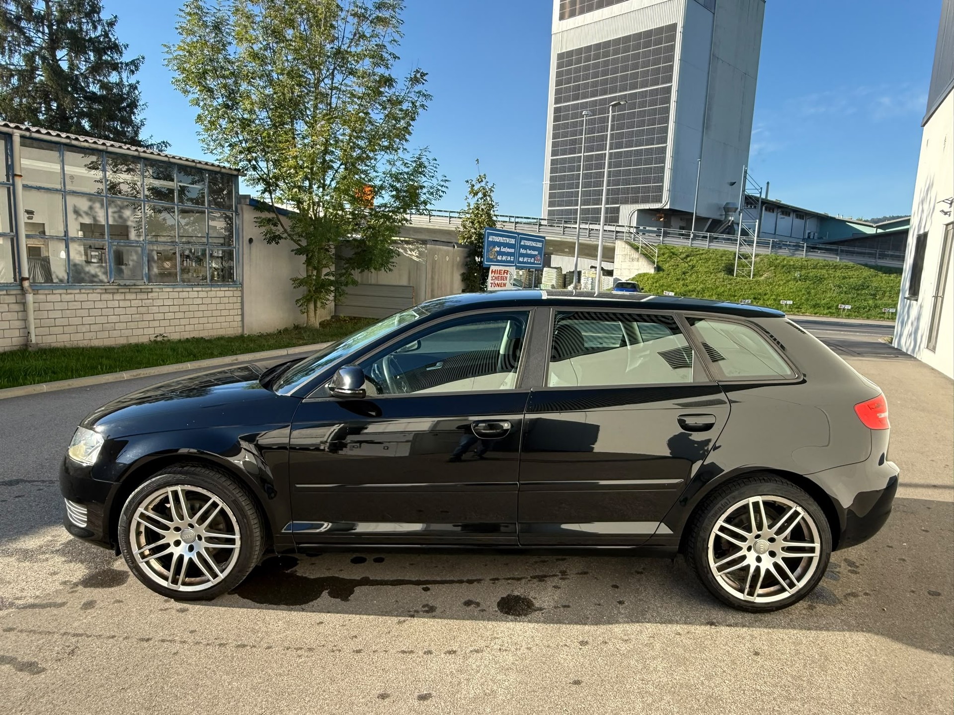 AUDI A3 Sportback 1.4 TFSI Ambiente-image-4