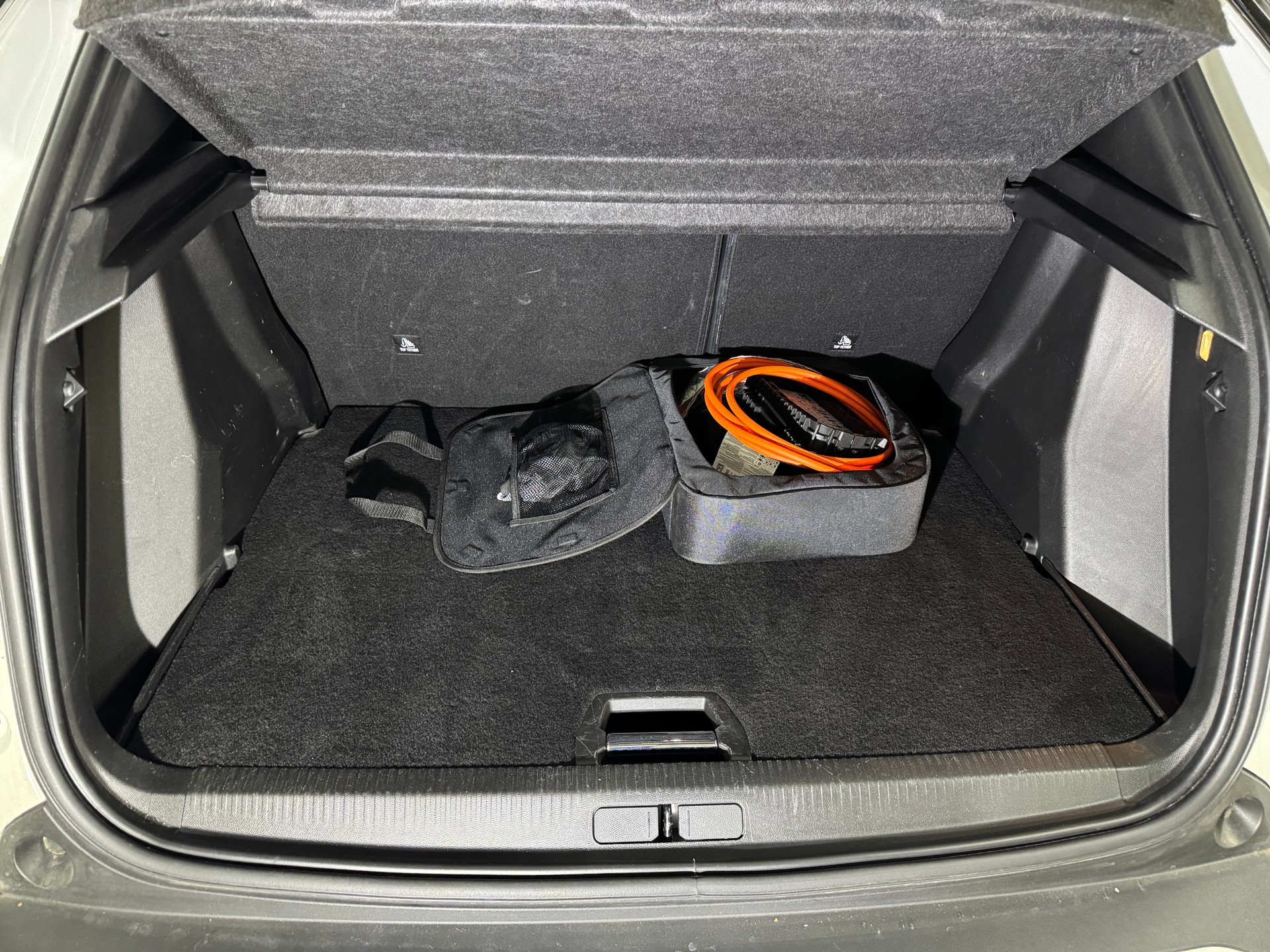 PEUGEOT 2008 e GT Pack-image-8