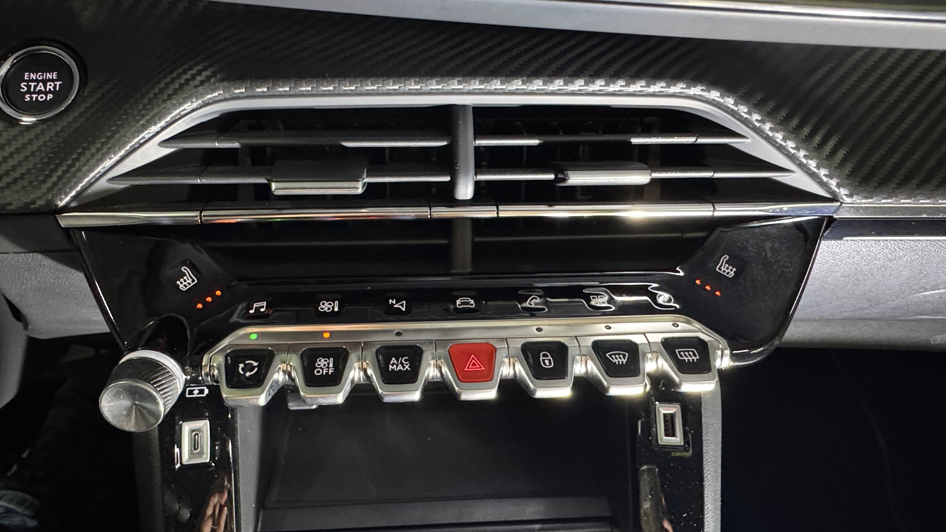PEUGEOT 2008 e GT Pack-image-11