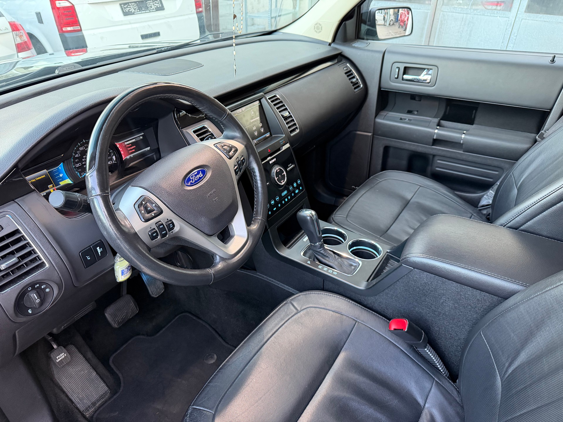 FORD FLEX-image-9