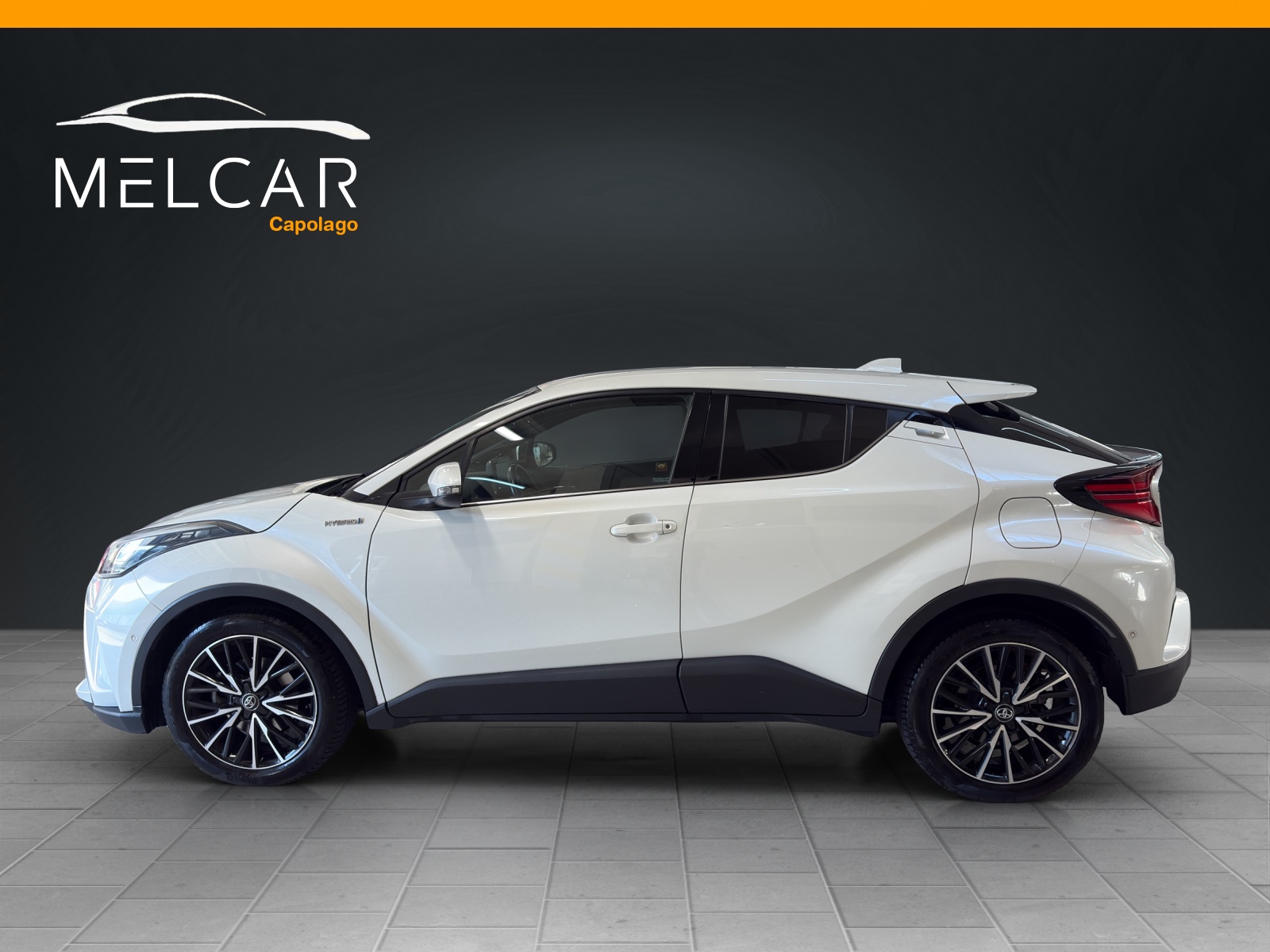 TOYOTA C-HR 1.8 HSD CVT Premium-image-2