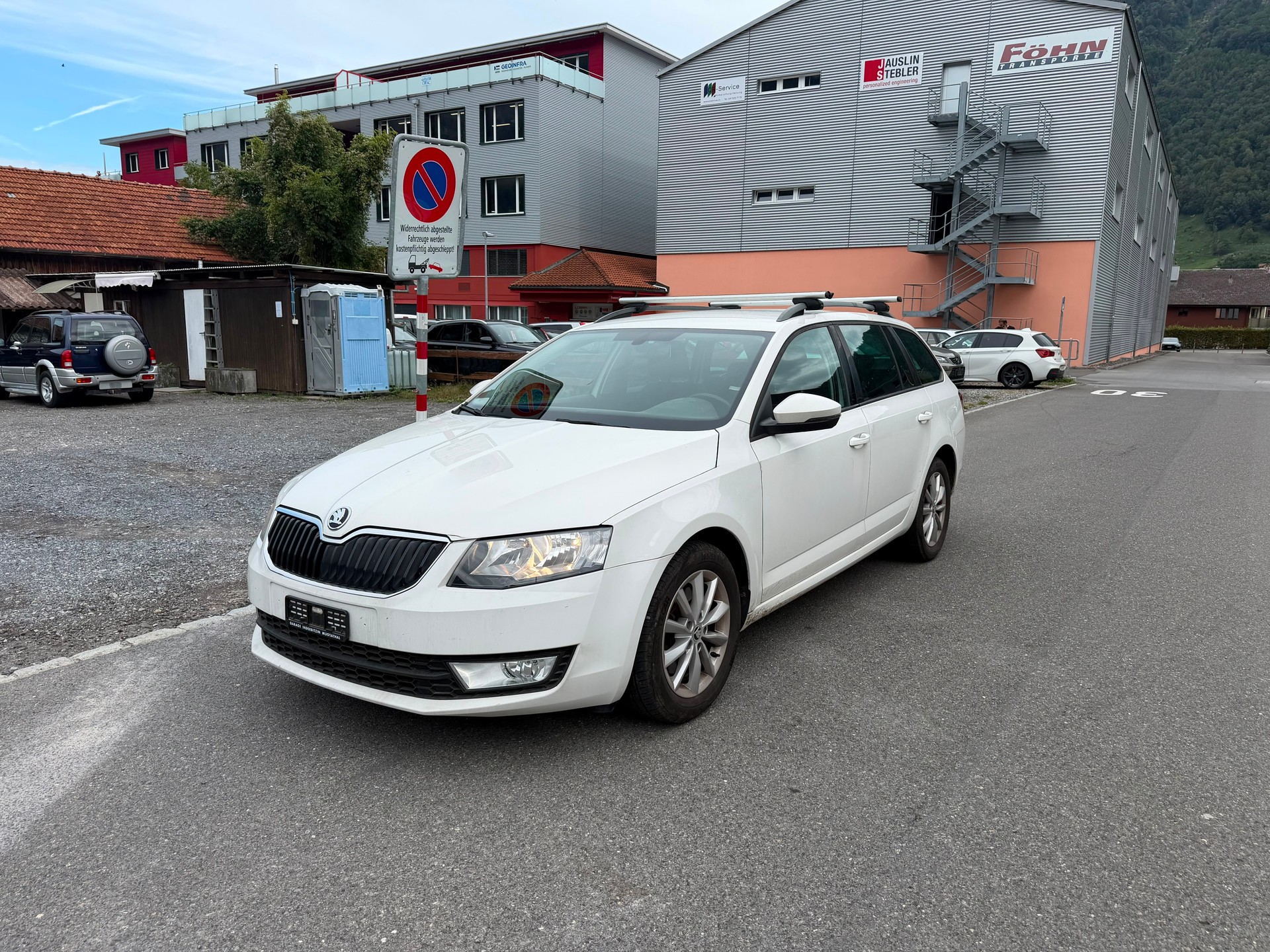 SKODA Octavia Combi 1.8 TSI Fresh 4x4 DSG-image-1