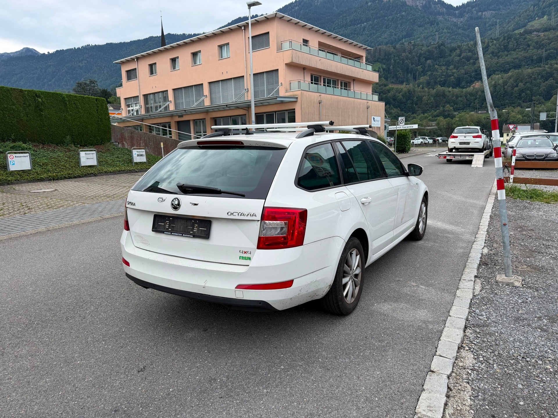 SKODA Octavia Combi 1.8 TSI Fresh 4x4 DSG-image-3