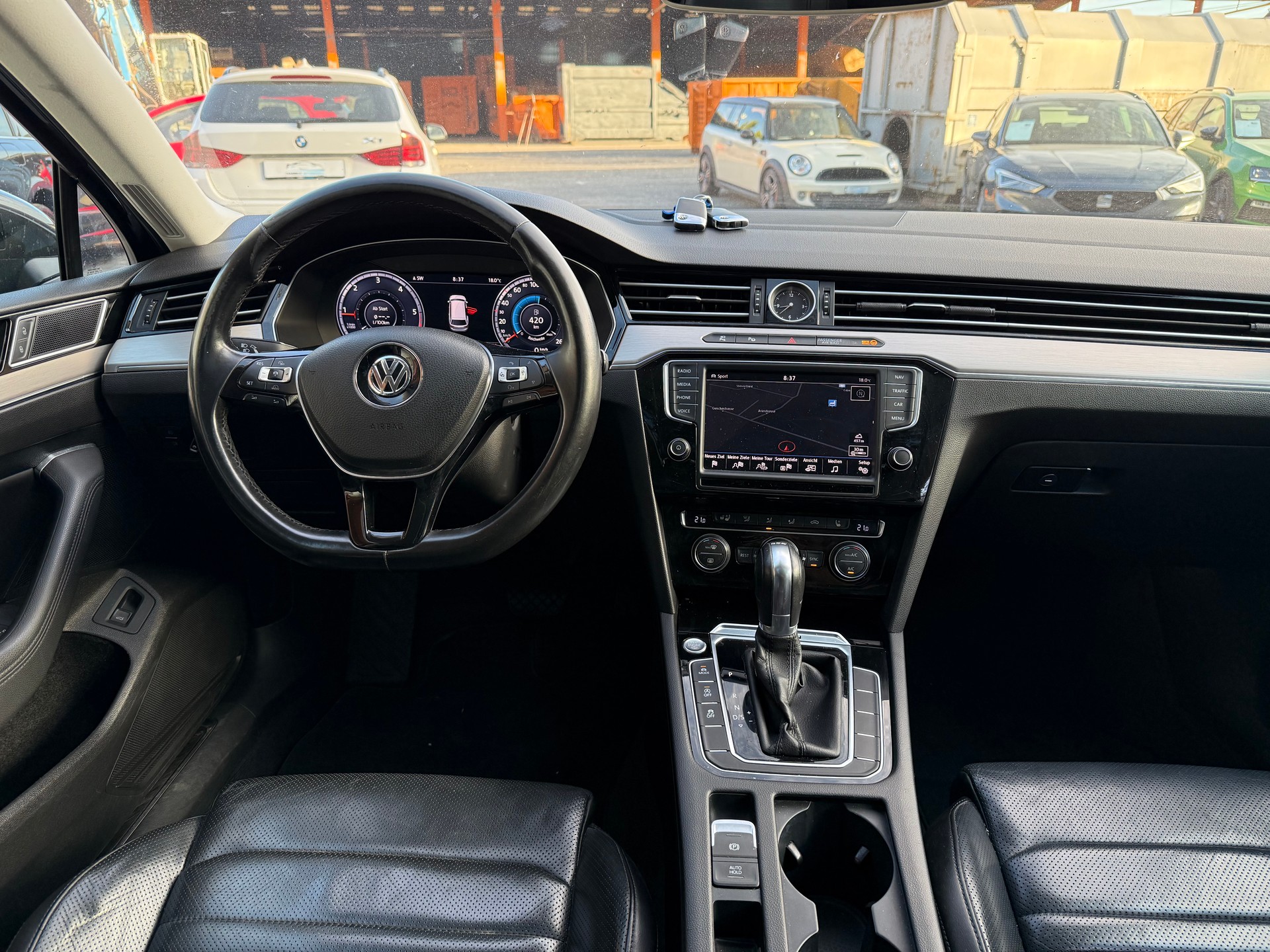 VW Passat Variant 2.0 TDI BMT High. DSG 4Motion-image-16