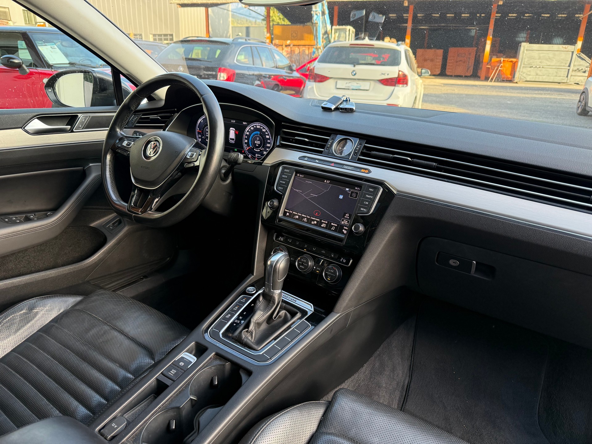 VW Passat Variant 2.0 TDI BMT High. DSG 4Motion-image-12
