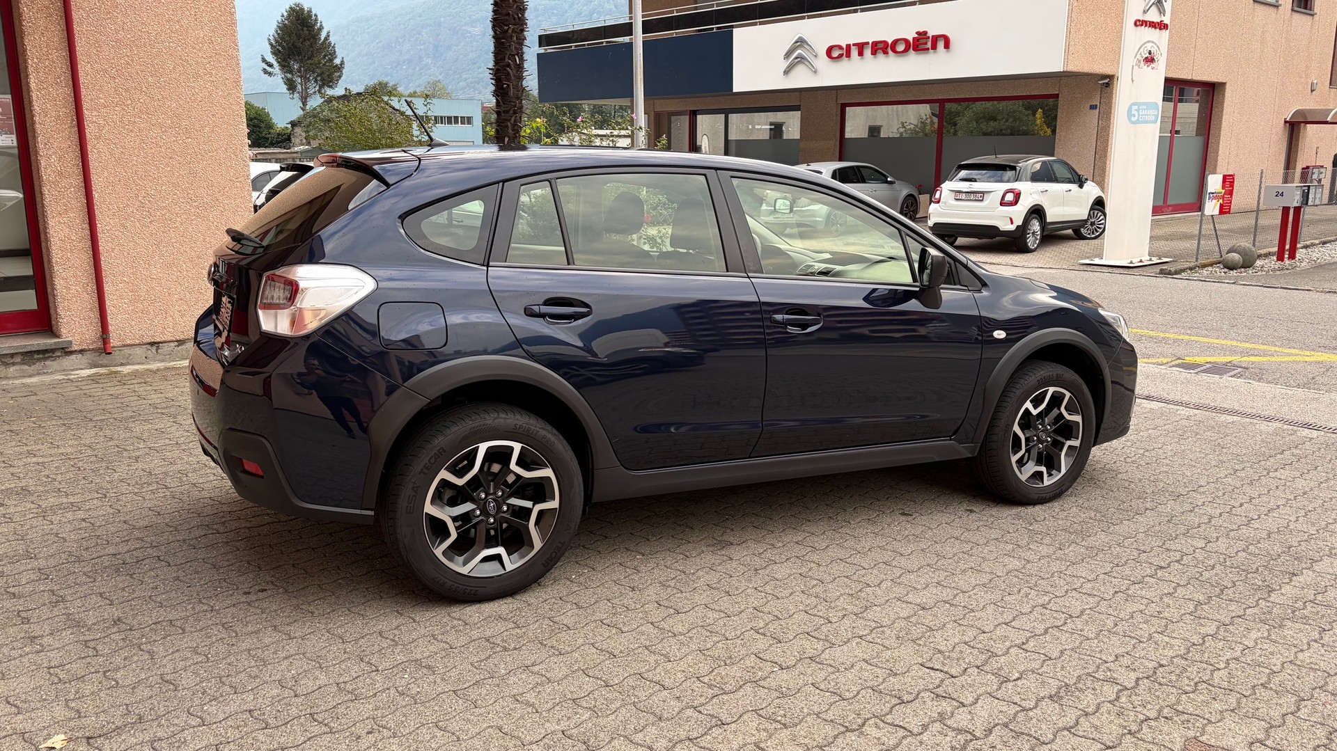 SUBARU XV 1.6 Swiss Two-image-3