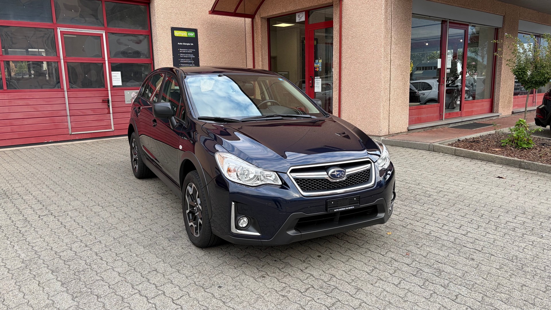 SUBARU XV 1.6 Swiss Two-image-1