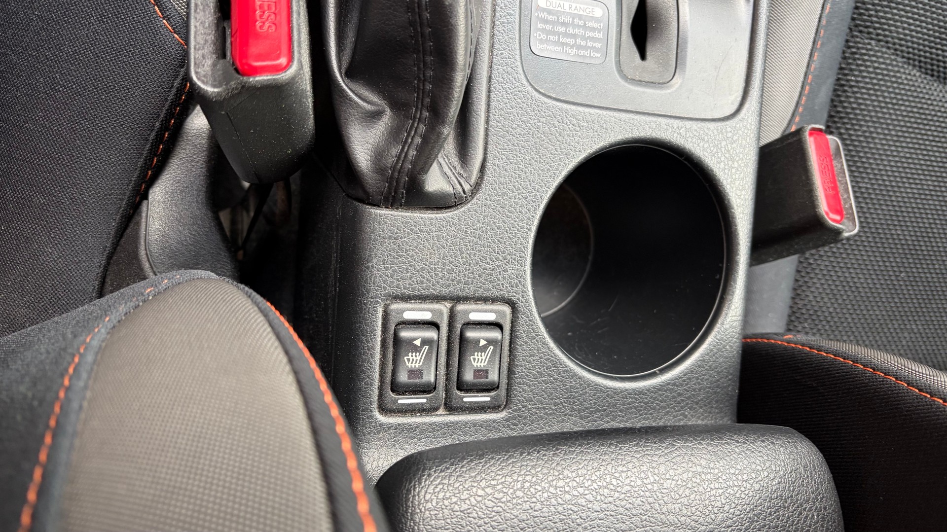SUBARU XV 1.6 Swiss Two-image-9