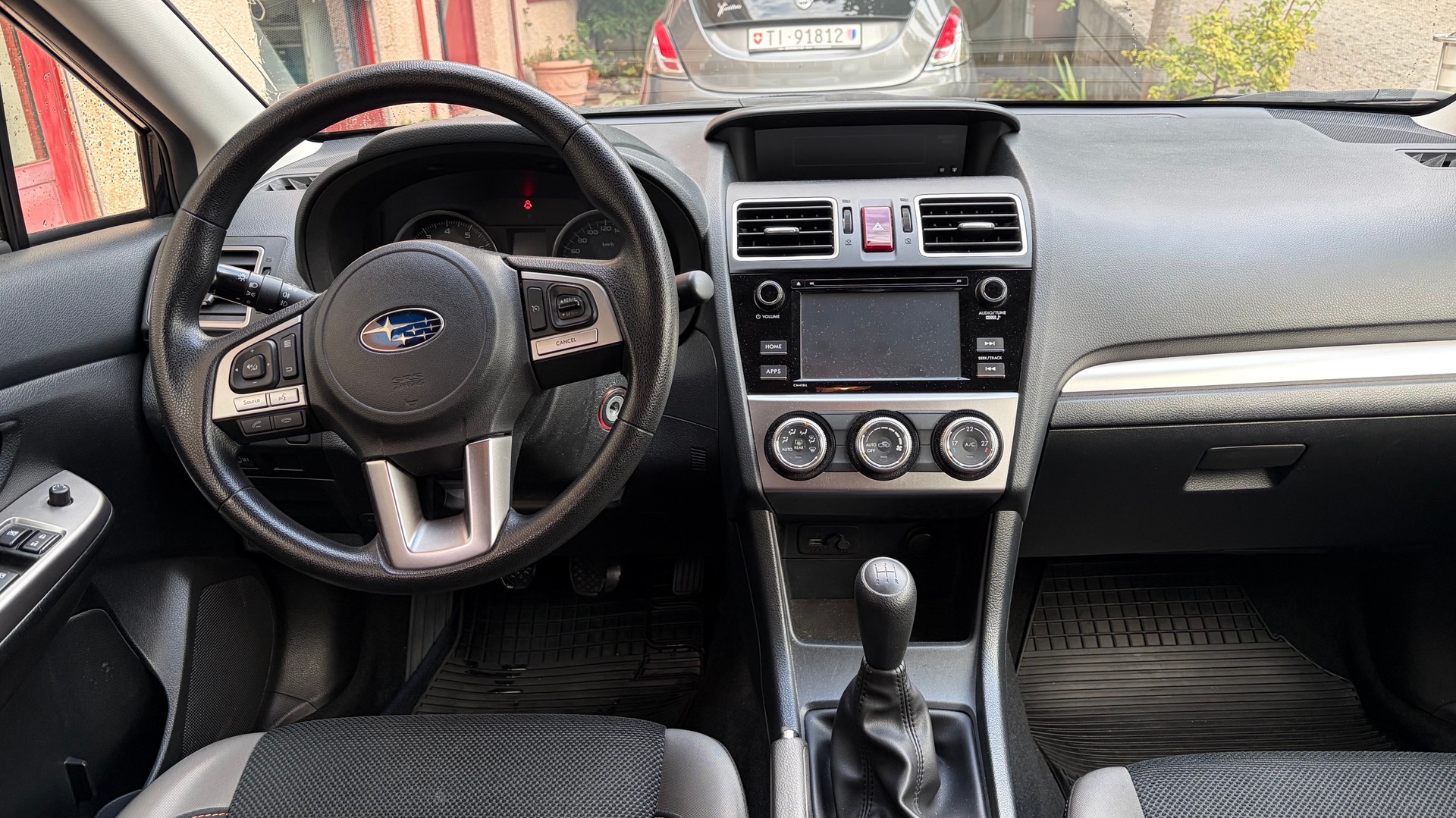 SUBARU XV 1.6 Swiss Two-image-8