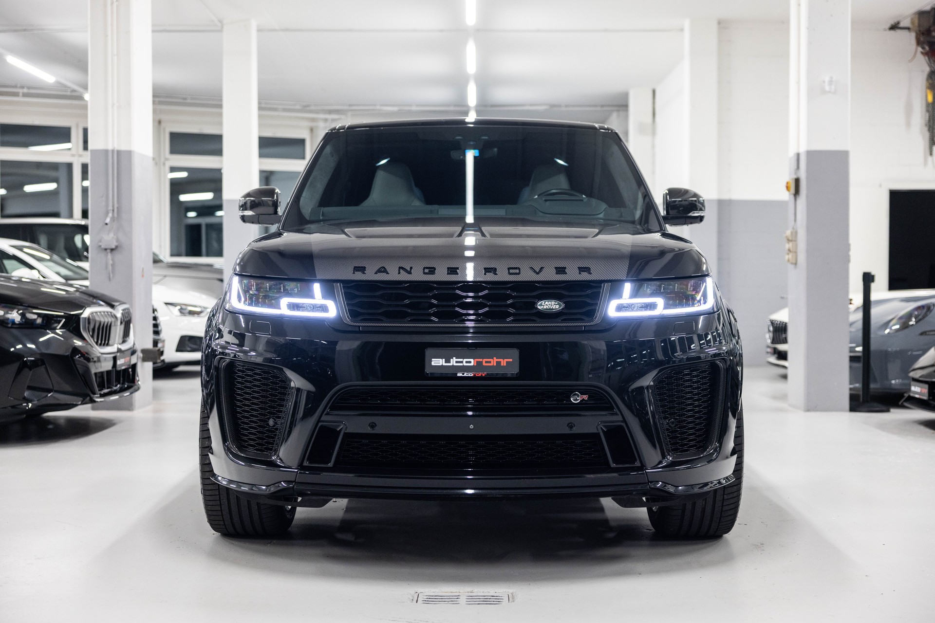 LAND ROVER Range Rover Sport 575 5.0 V8 S/C SVR Carbon Automatic-image-1