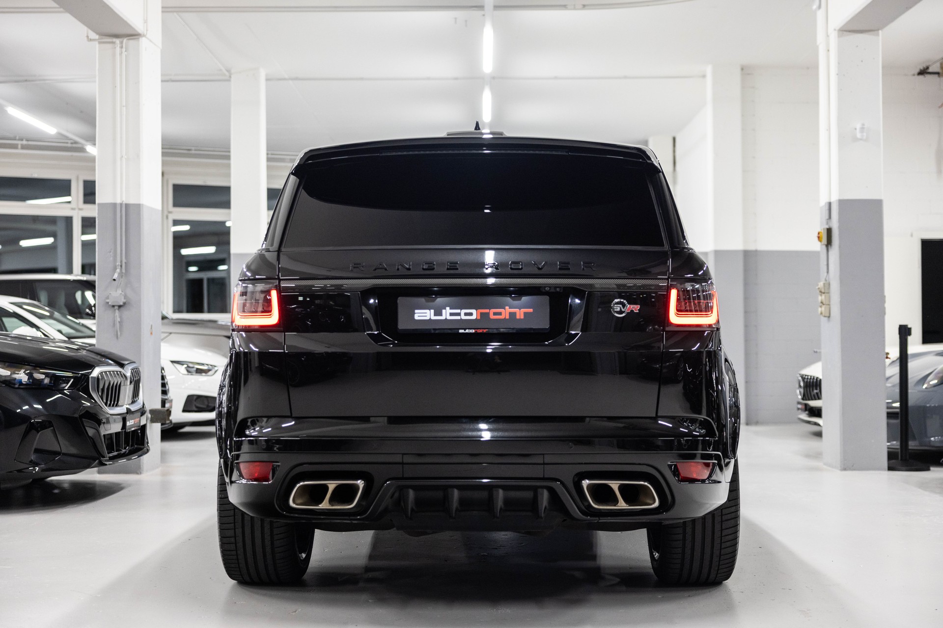 LAND ROVER Range Rover Sport 575 5.0 V8 S/C SVR Carbon Automatic-image-4