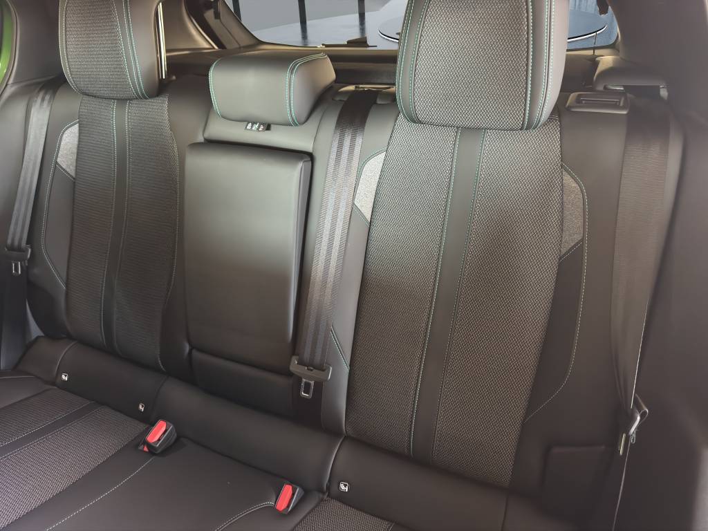 PEUGEOT 308 1.2 Pure Tech Allure Pack EAT8-image-8