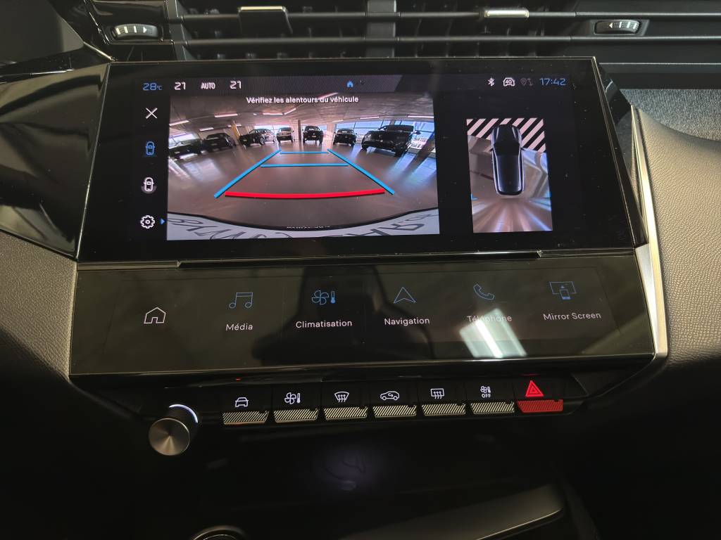 PEUGEOT 308 1.2 Pure Tech Allure Pack EAT8-image-13