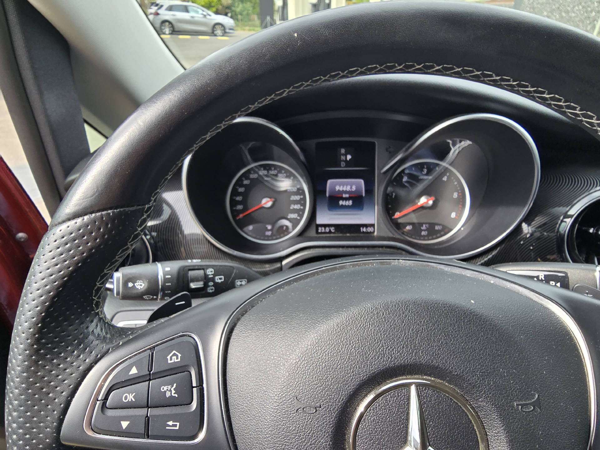 MERCEDES-BENZ V 250 d lang 4matic Van-image-9