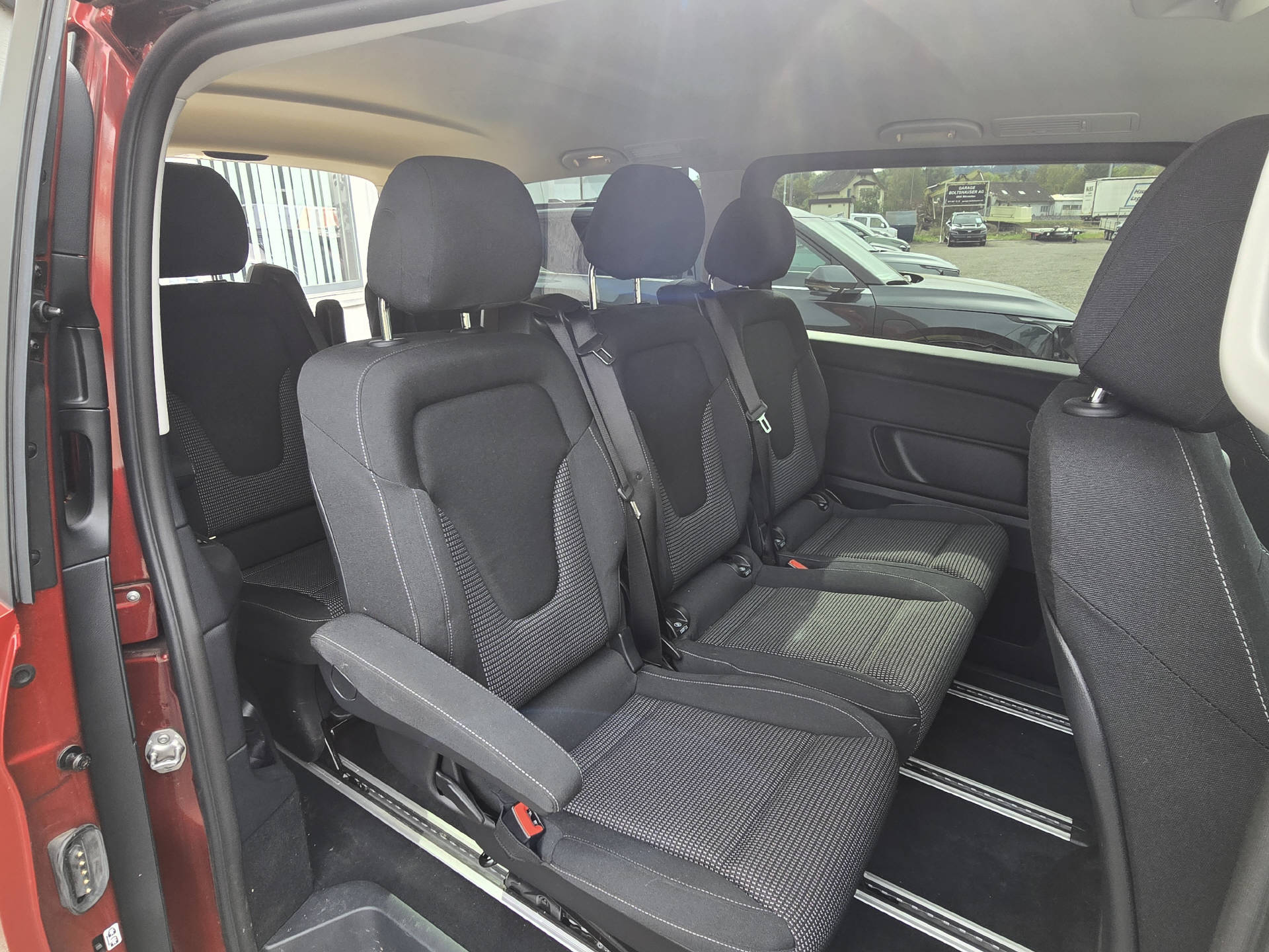 MERCEDES-BENZ V 250 d lang 4matic Van-image-5
