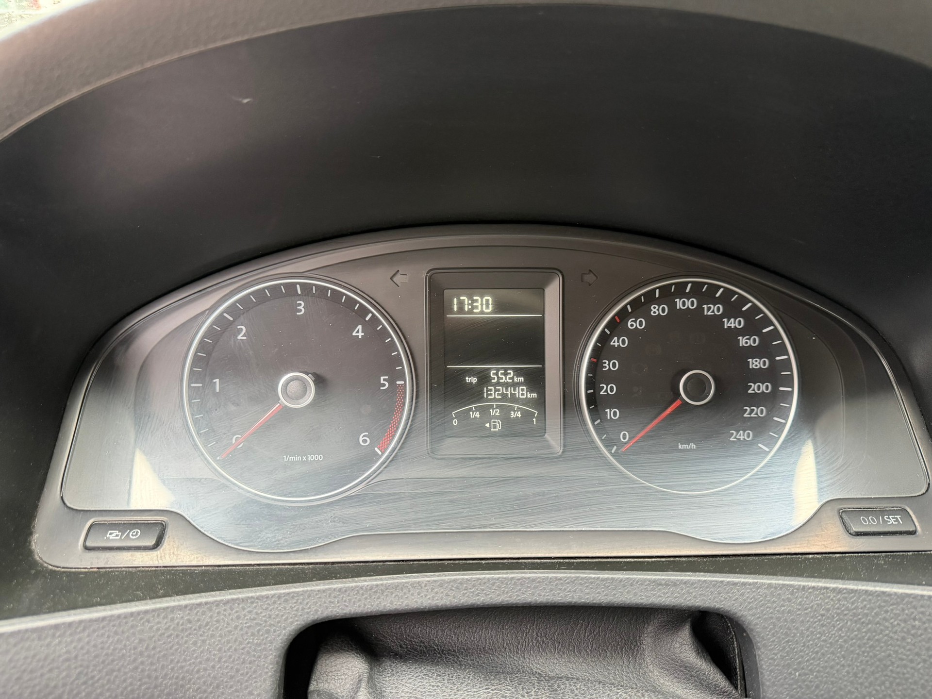 VW T5 2.0 TDI-image-10