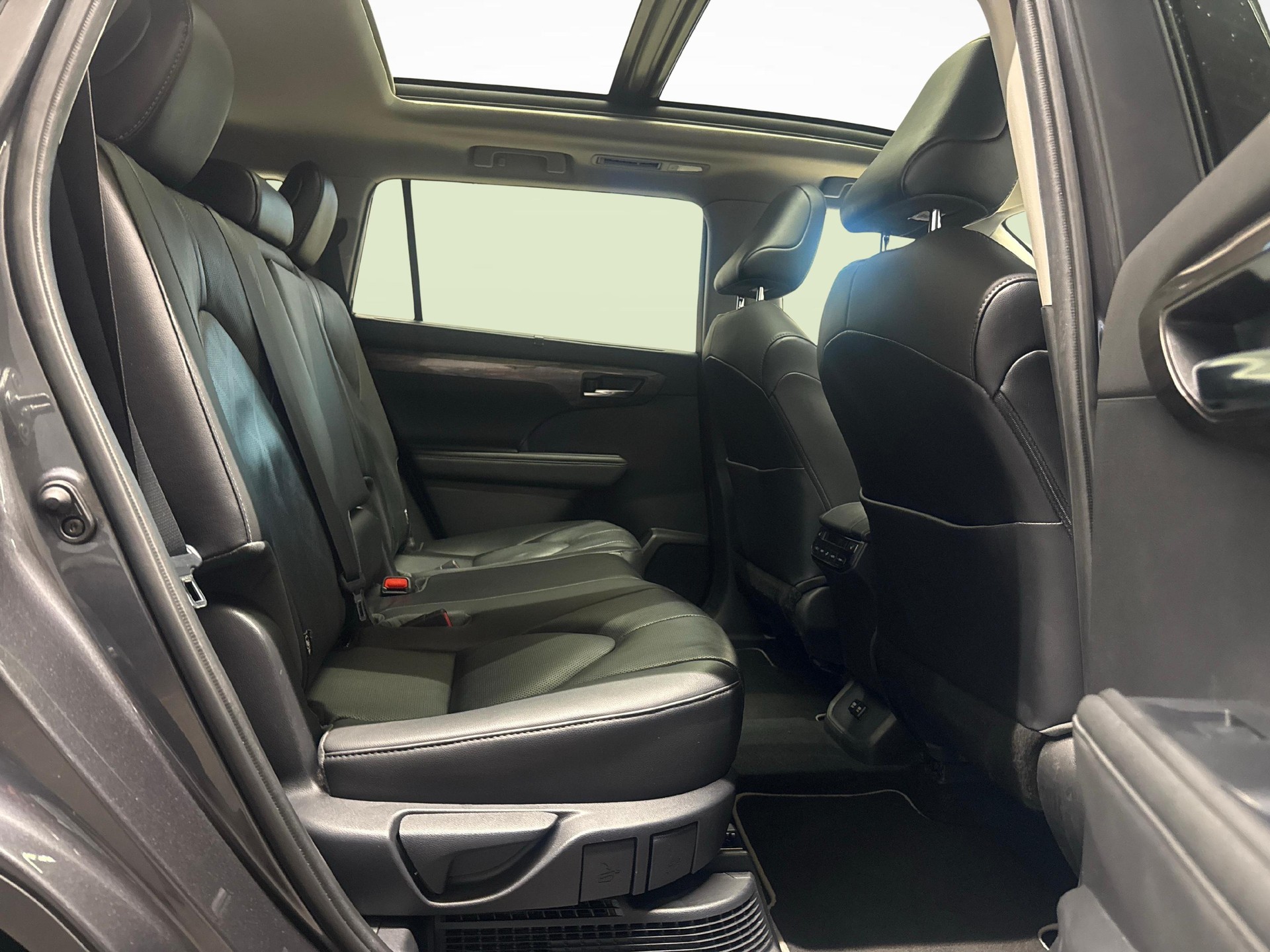 TOYOTA Highlander 2.5 HSD Premium-image-11