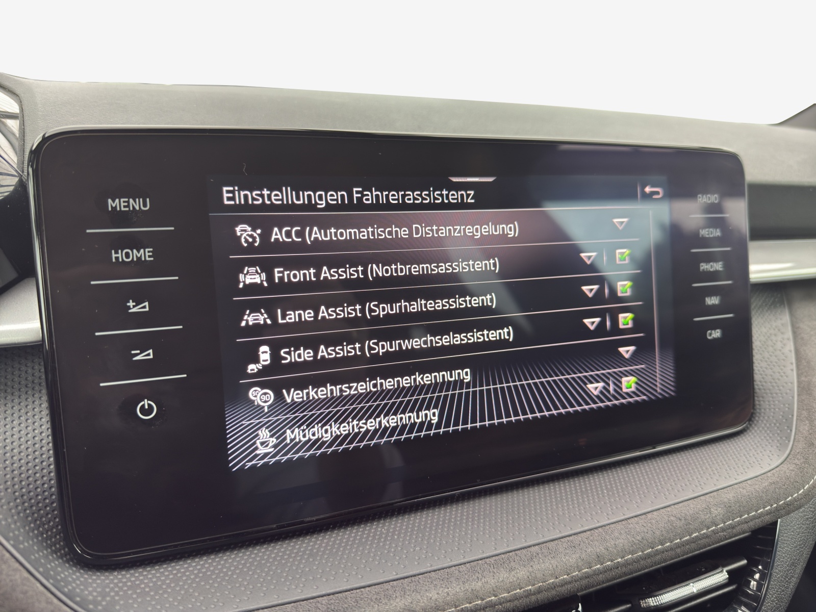 SKODA Fabia 1.0 TSI Style DSG-image-15