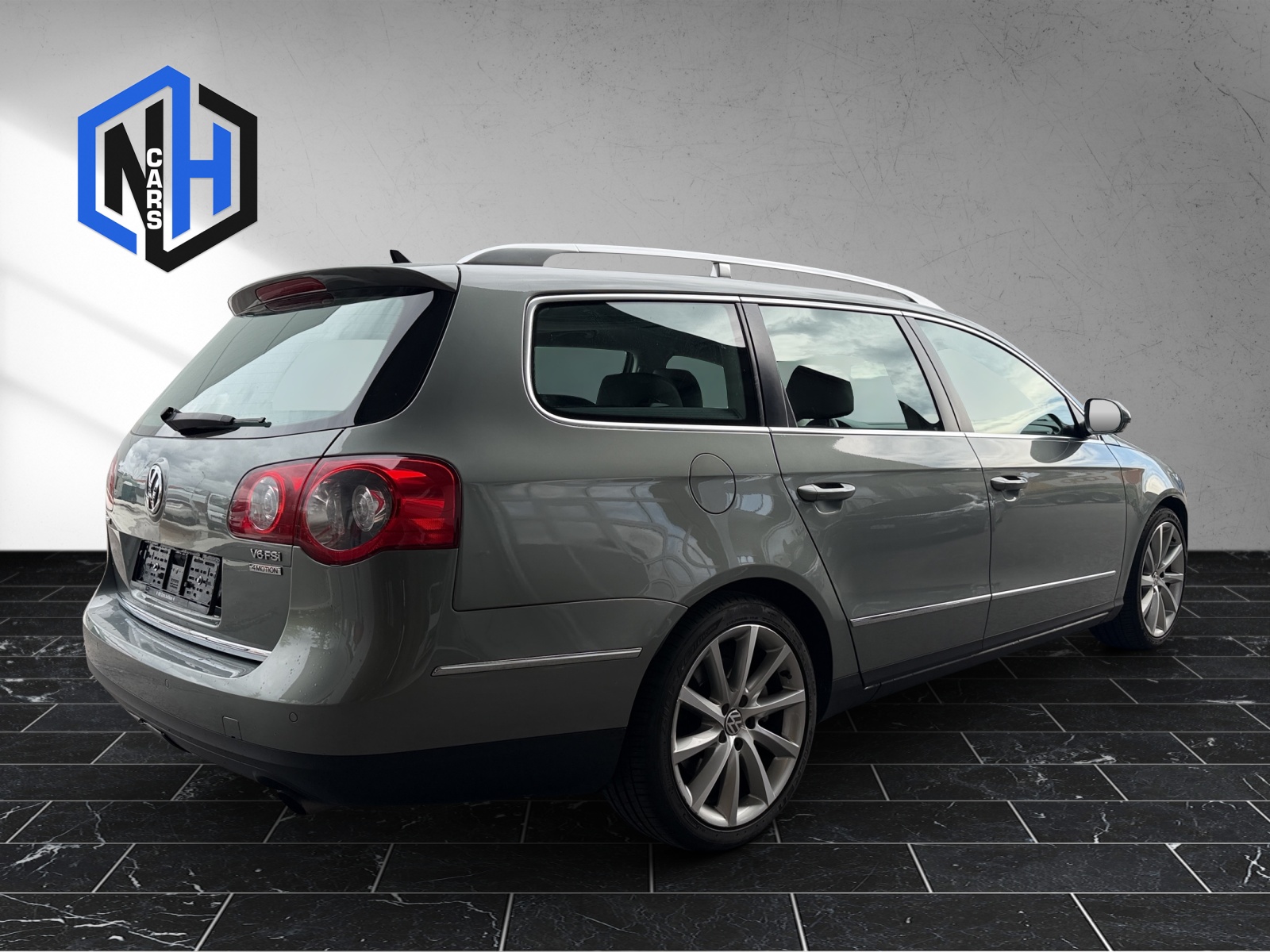VW Passat Variant 3.2 V6 FSI Premium 4Motion-image-6