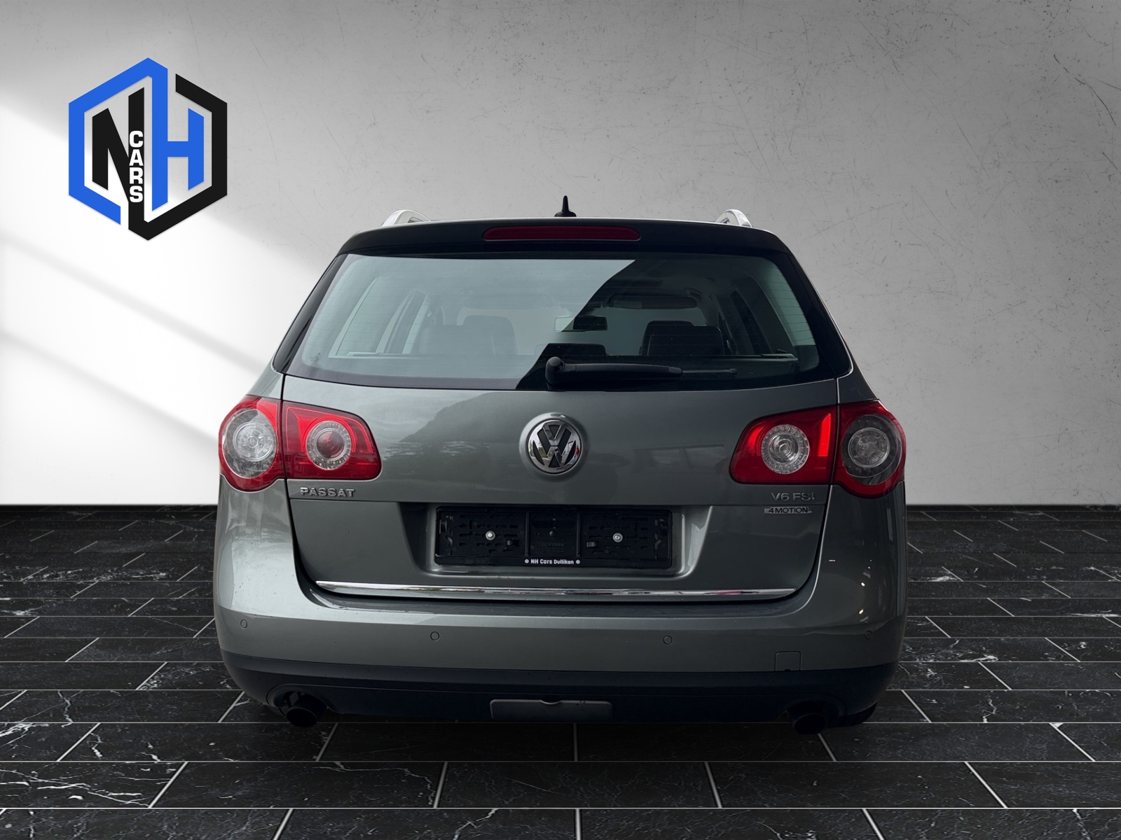 VW Passat Variant 3.2 V6 FSI Premium 4Motion-image-7