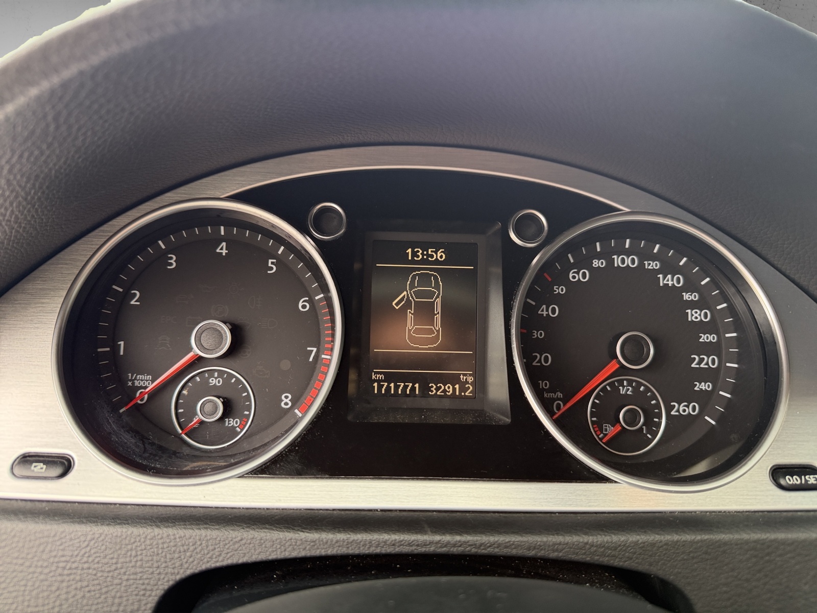 VW Passat Variant 3.2 V6 FSI Premium 4Motion-image-10