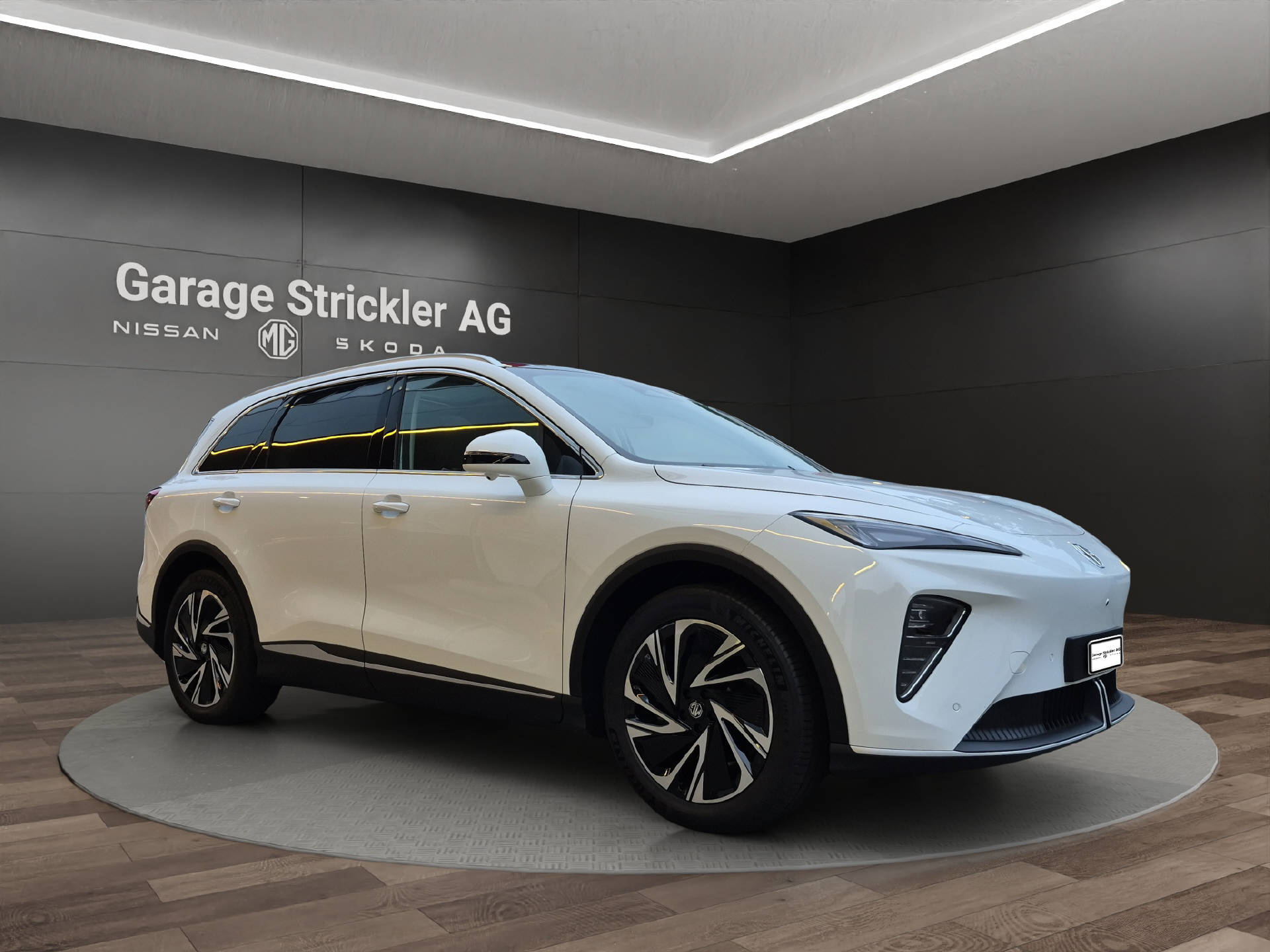 MG S6 EV 77 kWh Luxury 4WD-image-6
