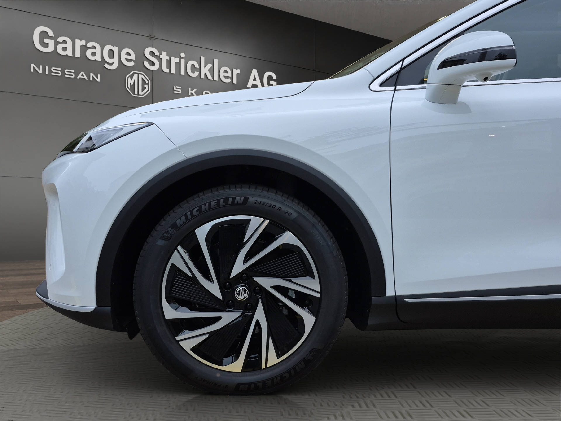 MG S6 EV 77 kWh Luxury 4WD-image-8