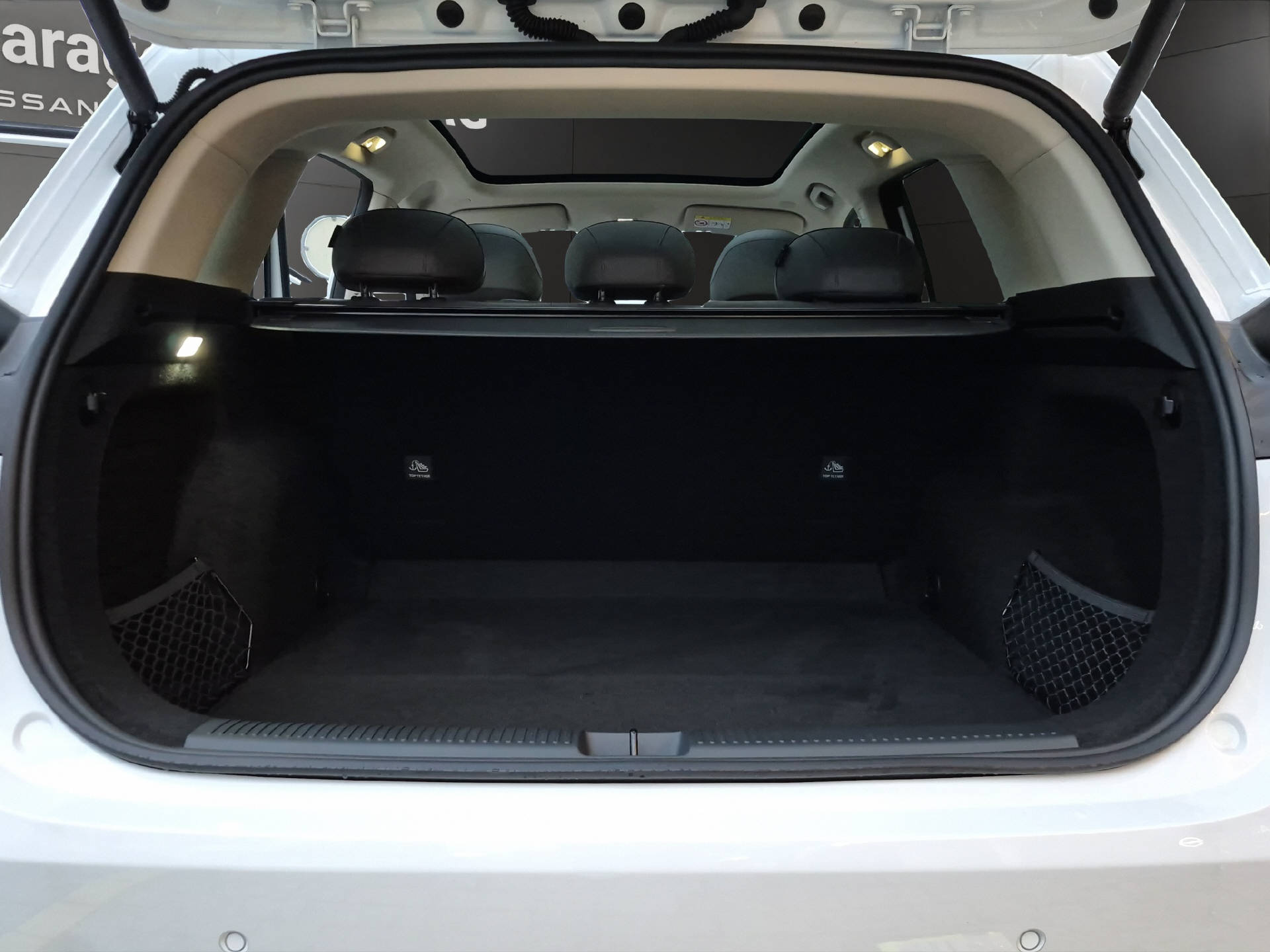 MG S6 EV 77 kWh Luxury 4WD-image-12