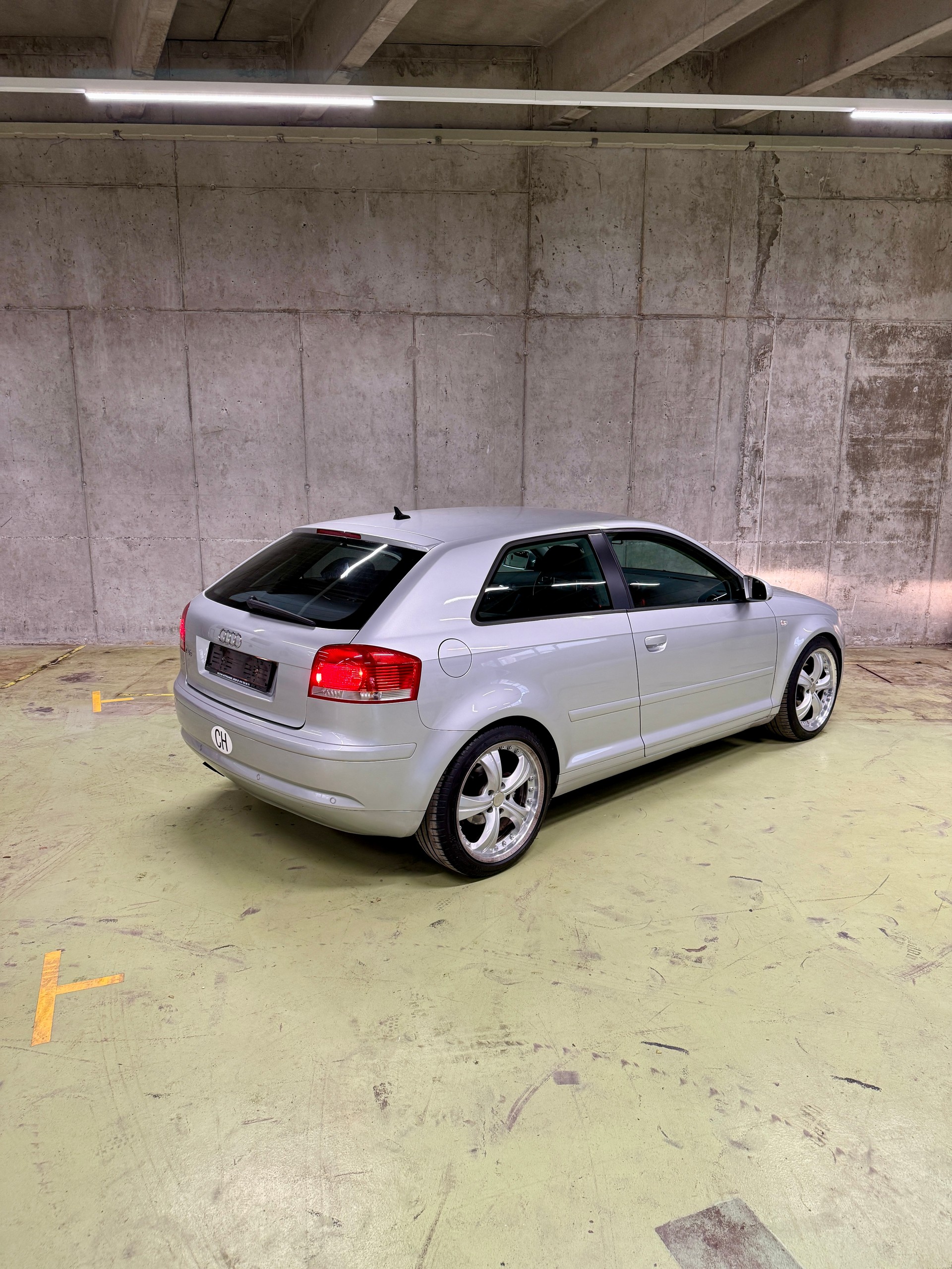 AUDI A3 2.0 TDI Ambiente-image-4
