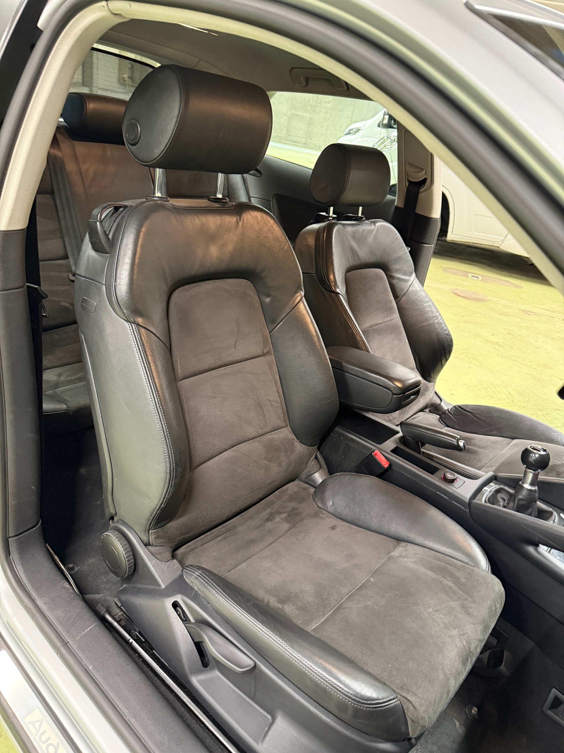 AUDI A3 2.0 TDI Ambiente-image-10