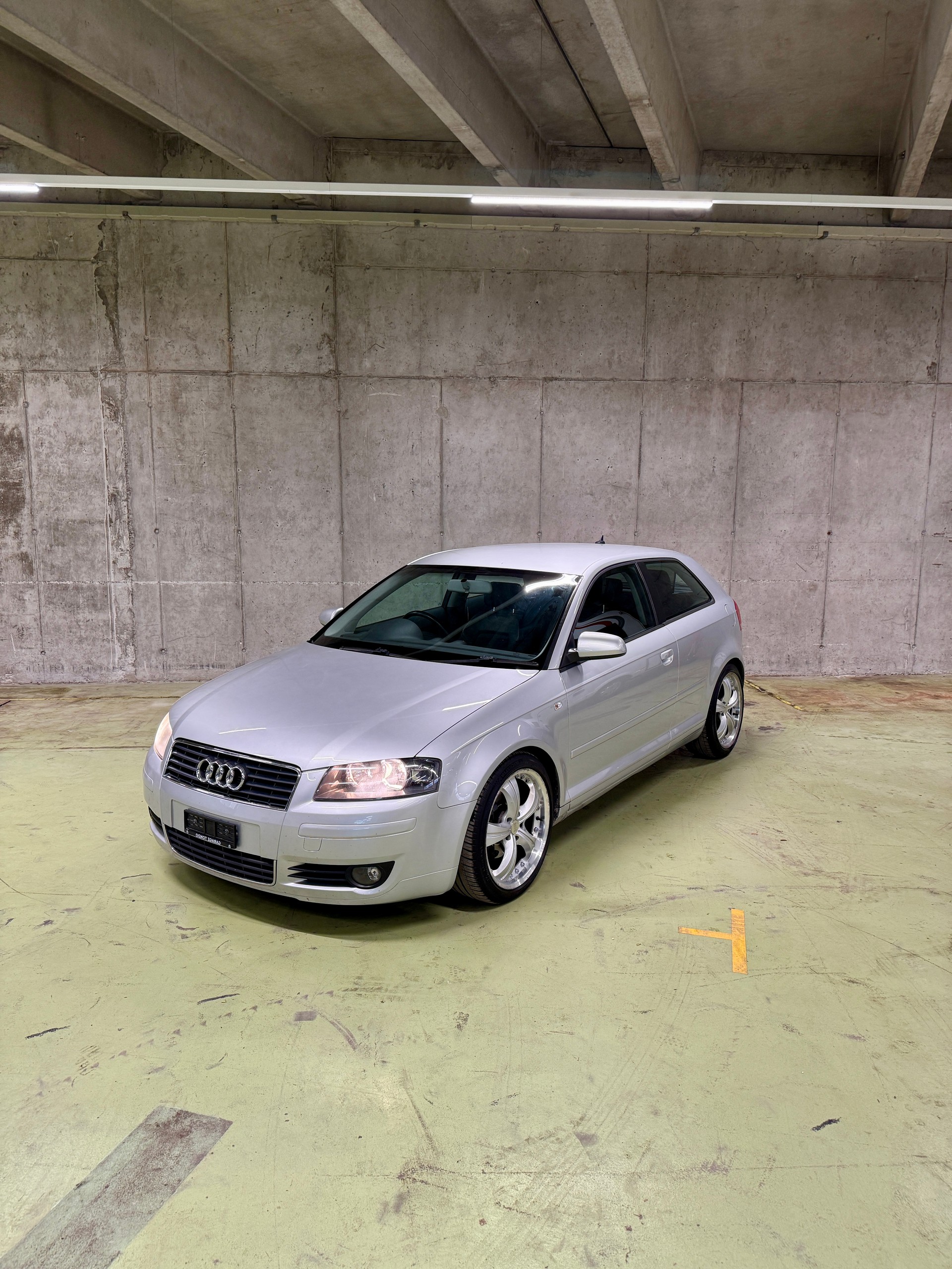 AUDI A3 2.0 TDI Ambiente-image-0