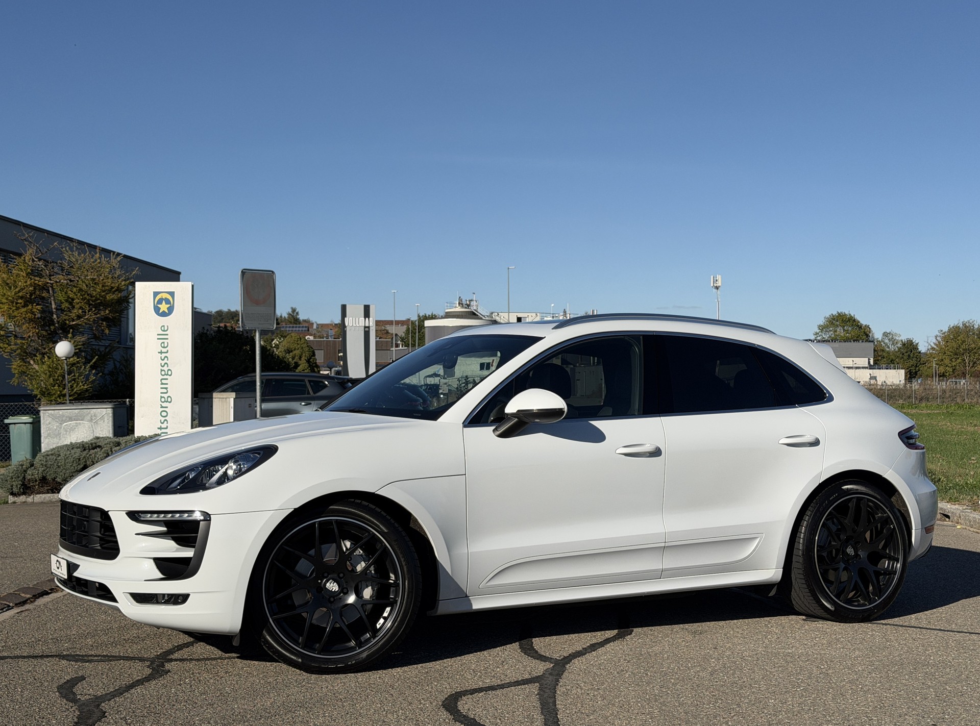 PORSCHE Macan S Diesel PDK - *KW3 GEWINDE / 8-FACH 21"/20" - "MEGA-AUSSTATTUNG" - "AHK 2,4t* - *GARANTIE*-image-2