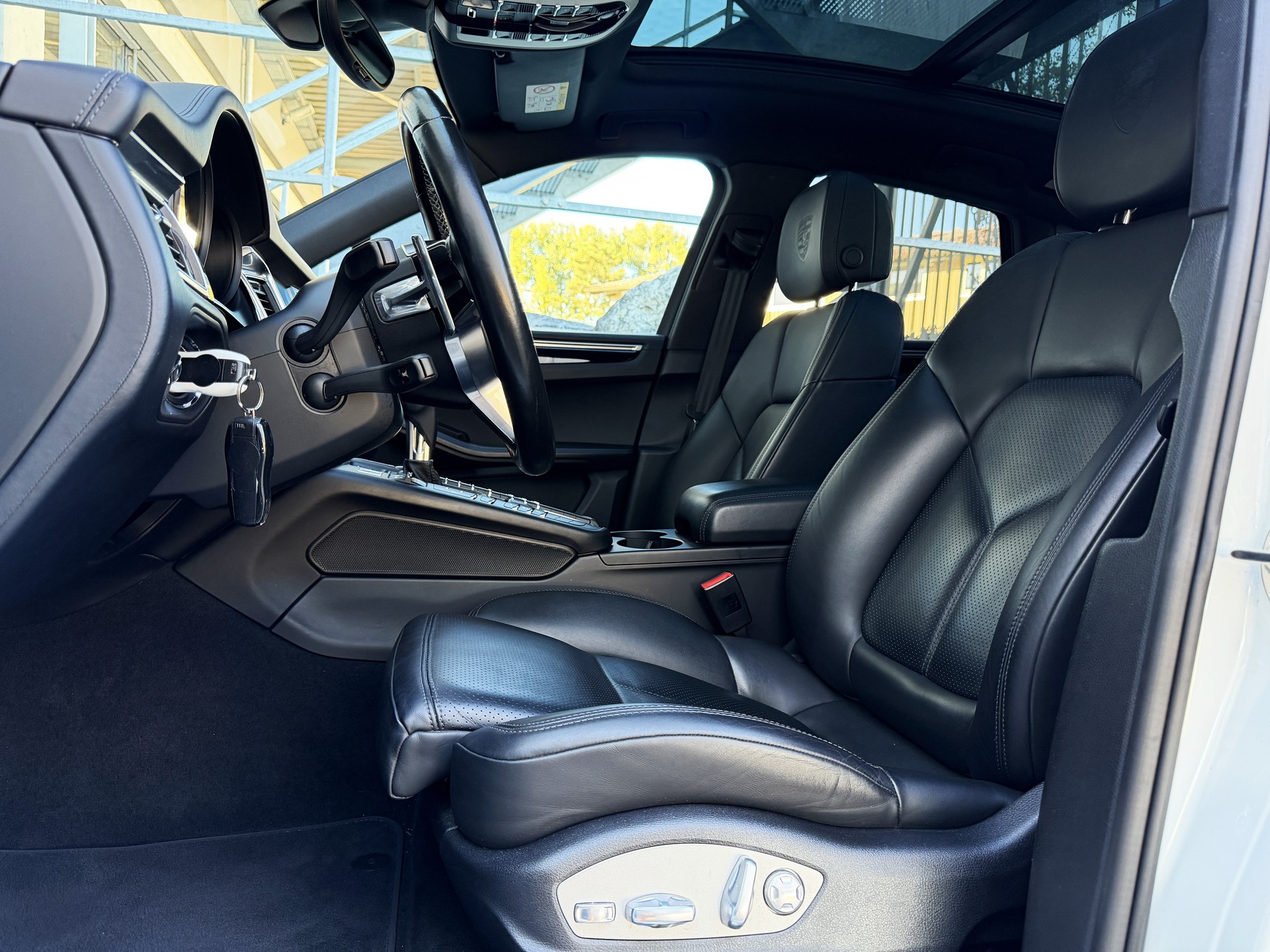 PORSCHE Macan S Diesel PDK - *KW3 GEWINDE / 8-FACH 21"/20" - "MEGA-AUSSTATTUNG" - "AHK 2,4t* - *GARANTIE*-image-15