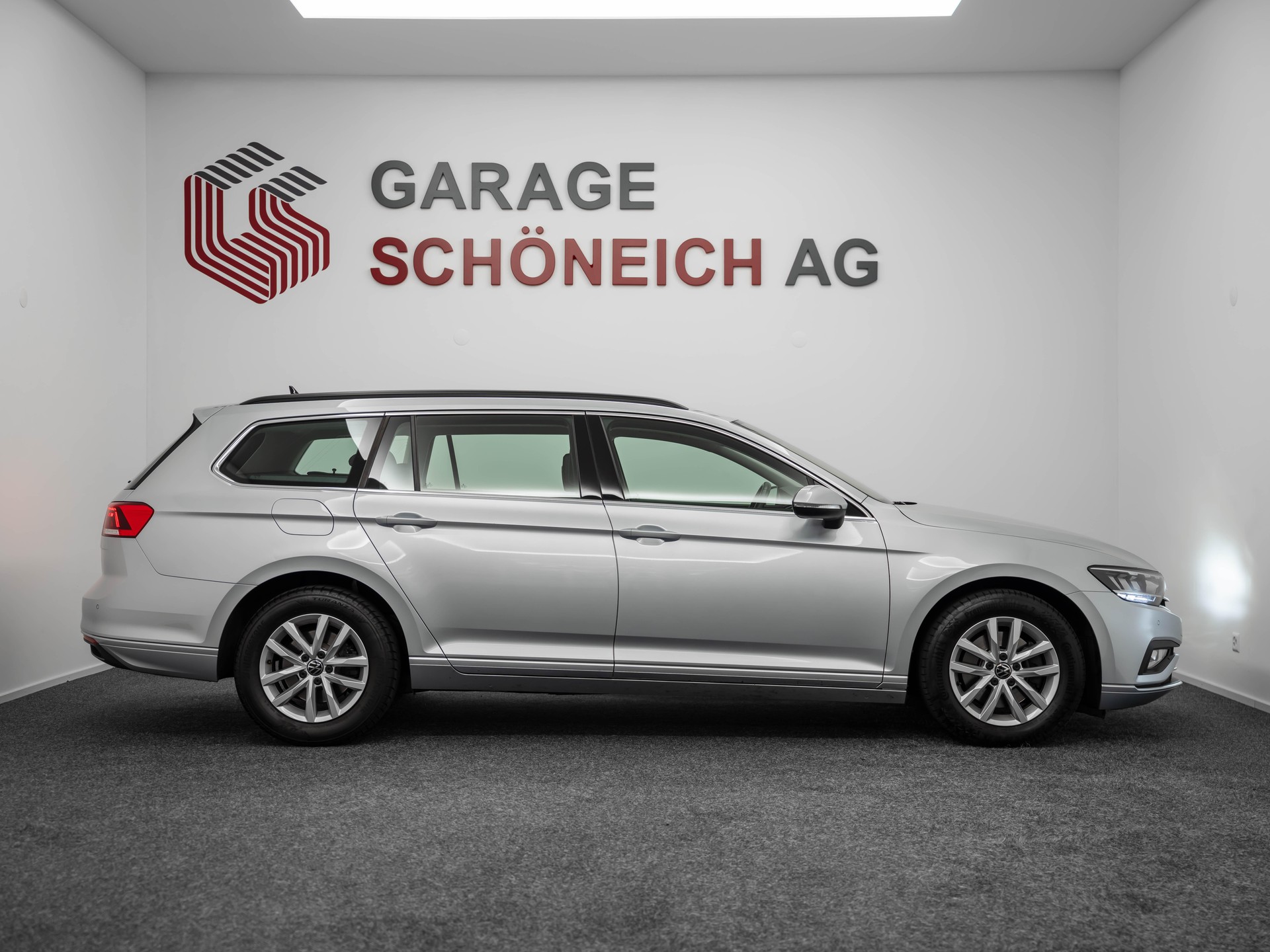 VW Passat Variant 2.0 TDI 150 Business DSG-image-3