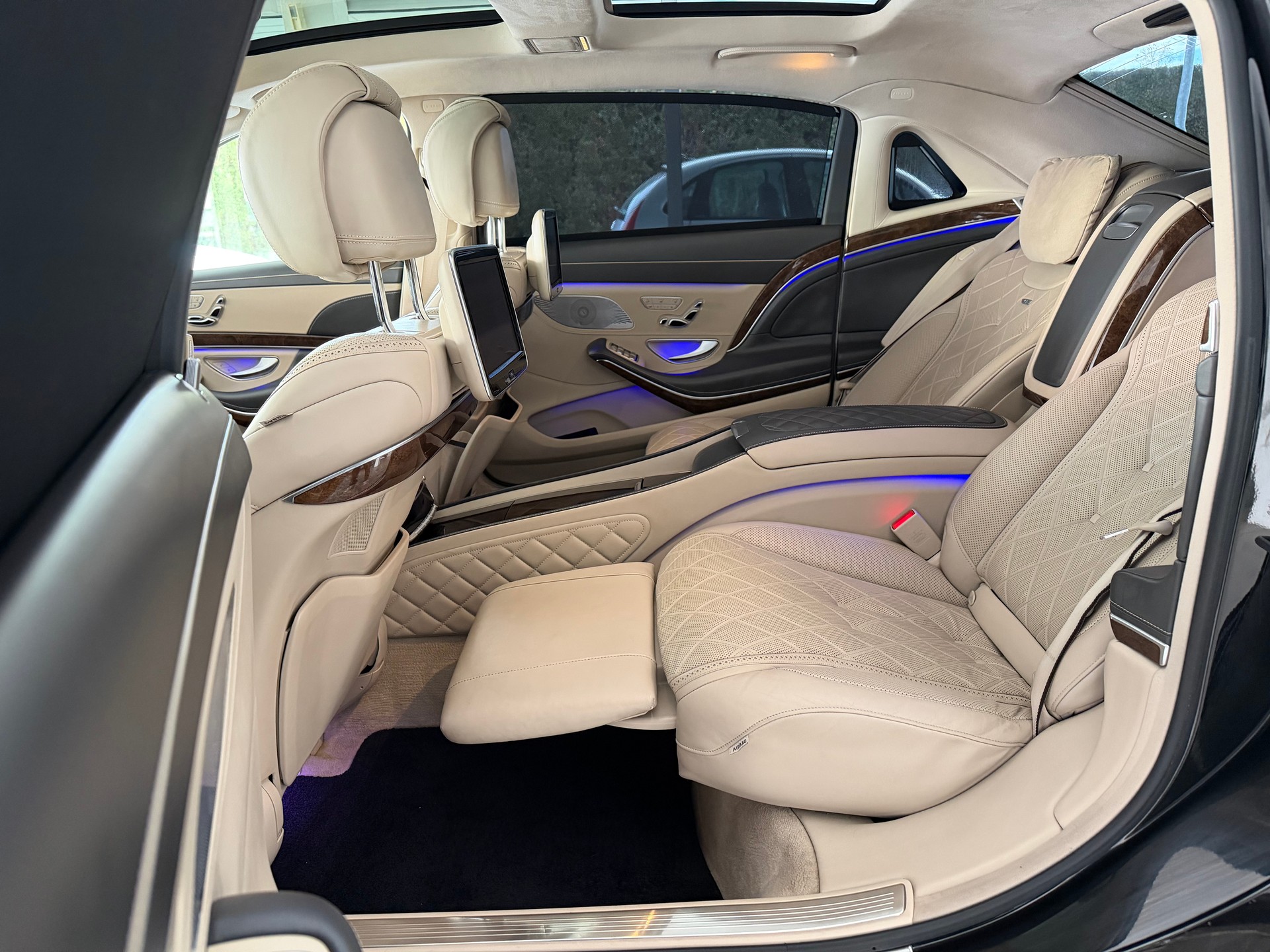 MERCEDES-BENZ S 600 Maybach 7G-Tronic-image-14