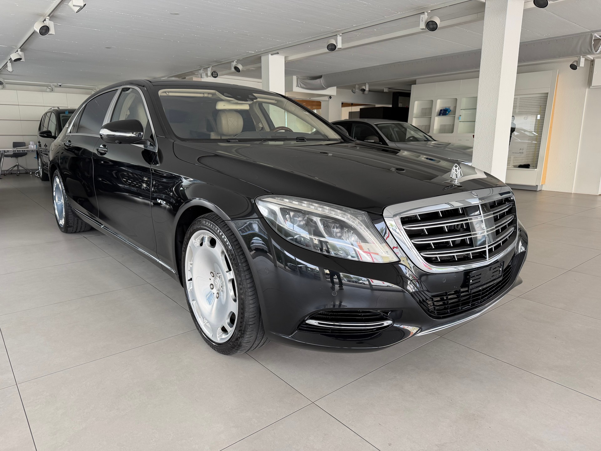 MERCEDES-BENZ S 600 Maybach 7G-Tronic-image-1
