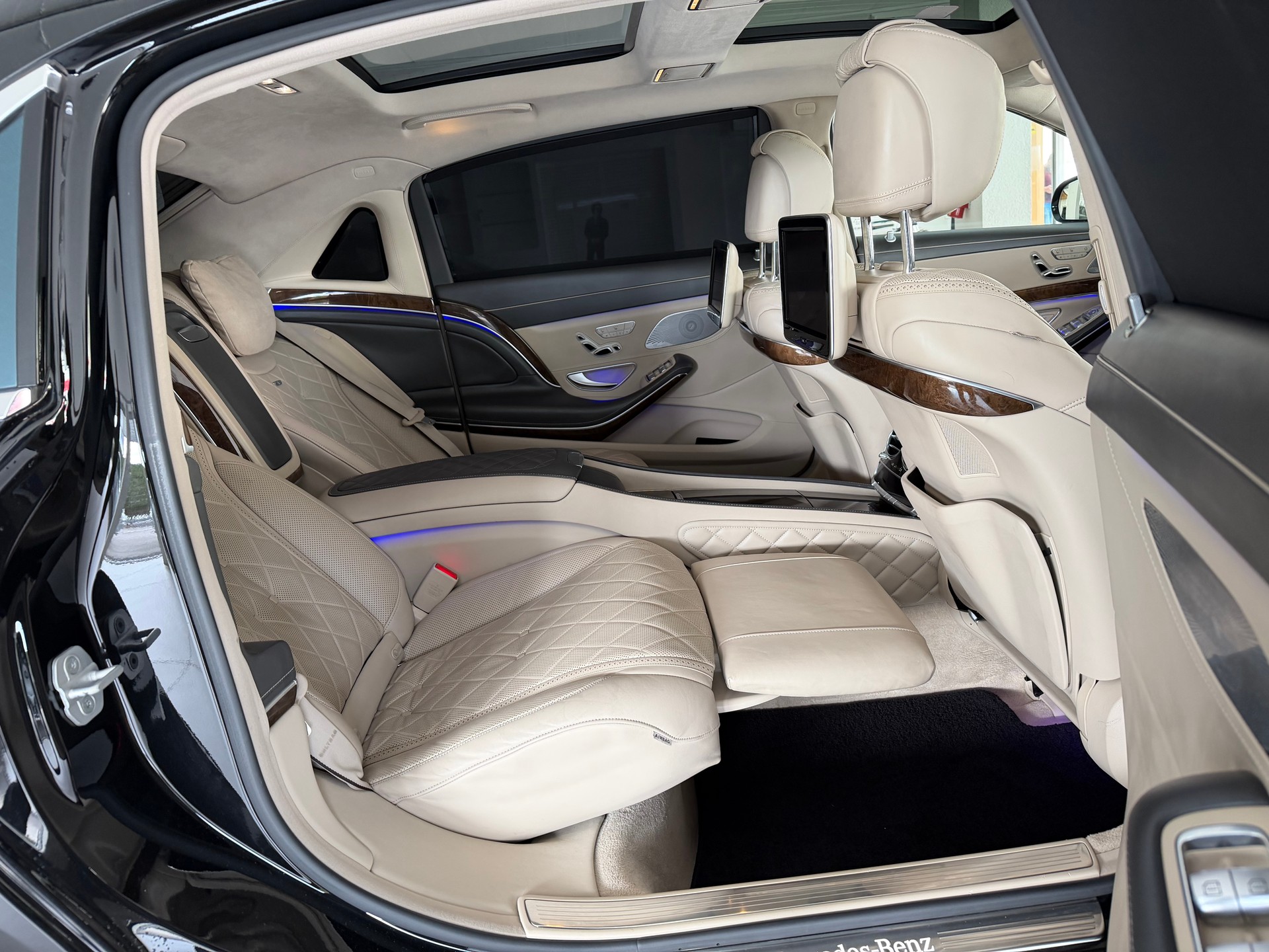 MERCEDES-BENZ S 600 Maybach 7G-Tronic-image-19