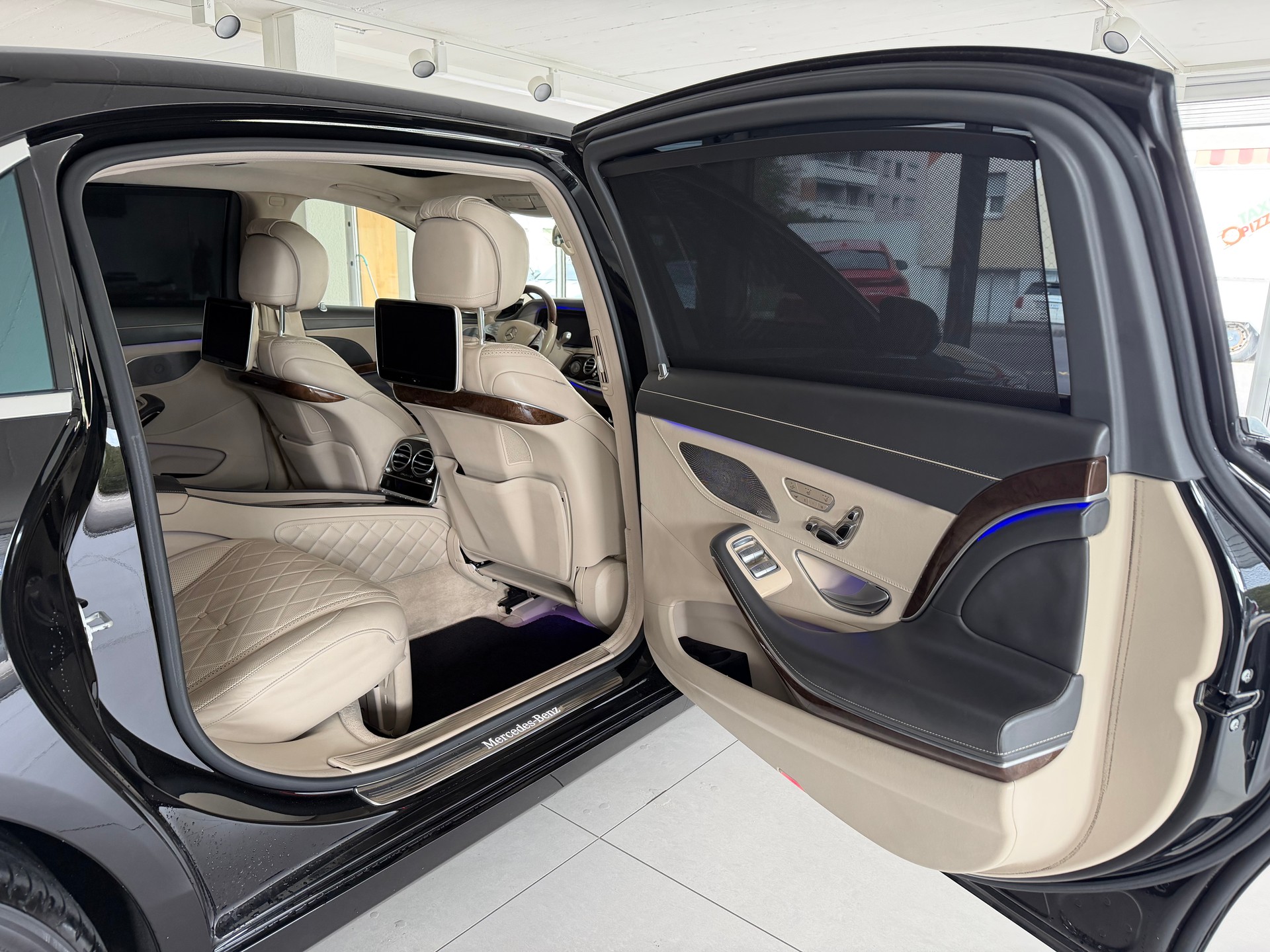 MERCEDES-BENZ S 600 Maybach 7G-Tronic-image-17