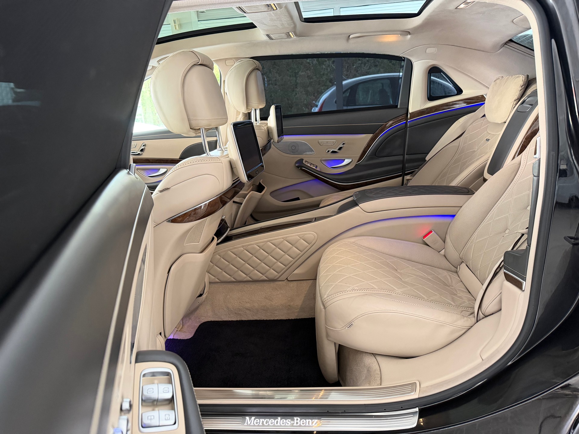 MERCEDES-BENZ S 600 Maybach 7G-Tronic-image-13