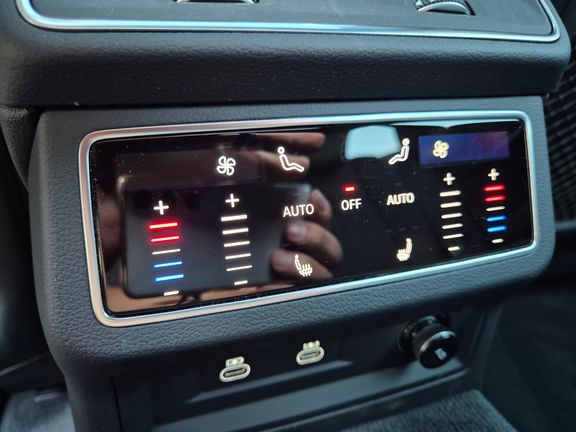 AUDI RS6 Avant 4.0 TFSI V8 quattro-image-19