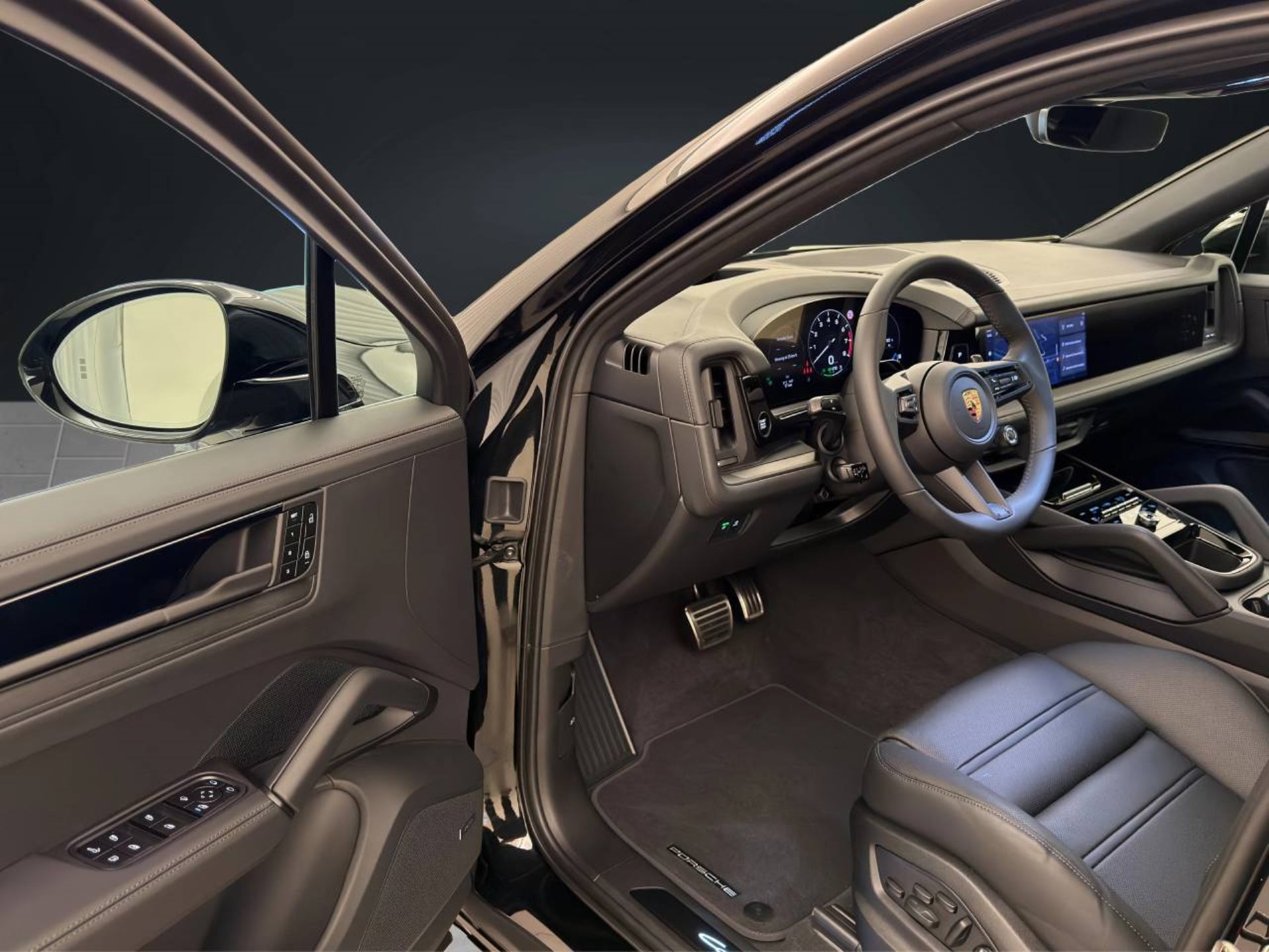 PORSCHE Cayenne S E-Hybrid Coupé Black Edition-image-3