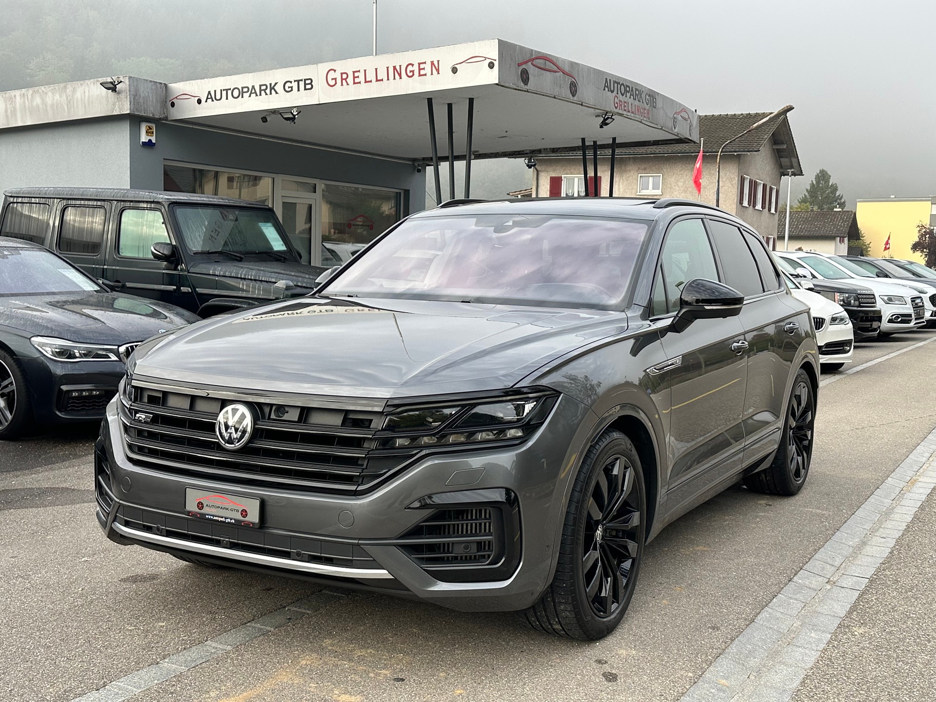 VW Touareg 4.0 V8 TDI R-Line Tiptronic-image-0